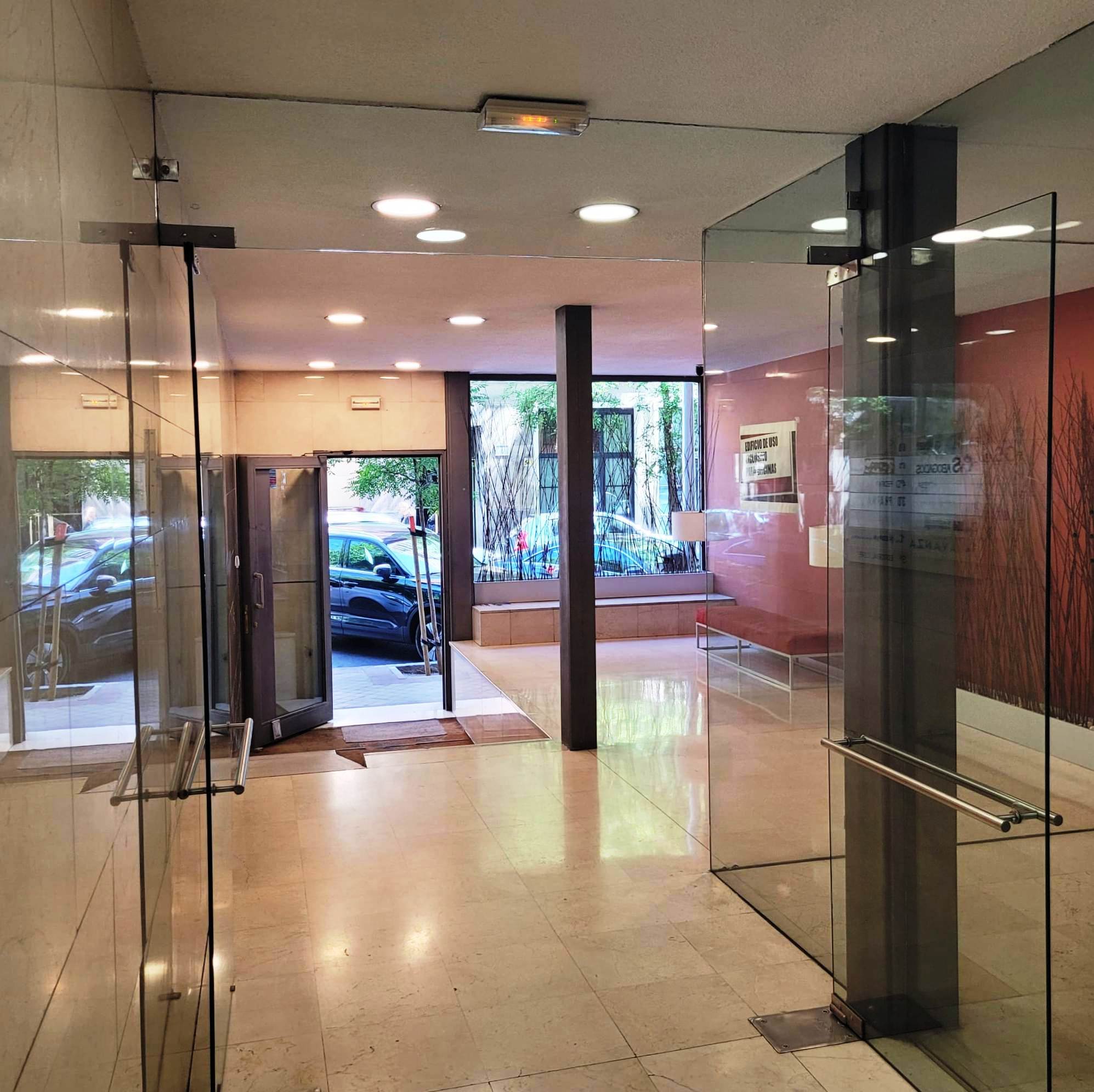 Fantástica oficina en alquiler en pleno Barrio de Salamanca, 125 m² útiles: de Vicente Palau Jiménez - Agente Inmobiliario Fantástica oficina en alquiler en pleno Barrio de Salamanca, 125 m² útiles: de Vicente Palau Jiménez - Agente Inmobiliario