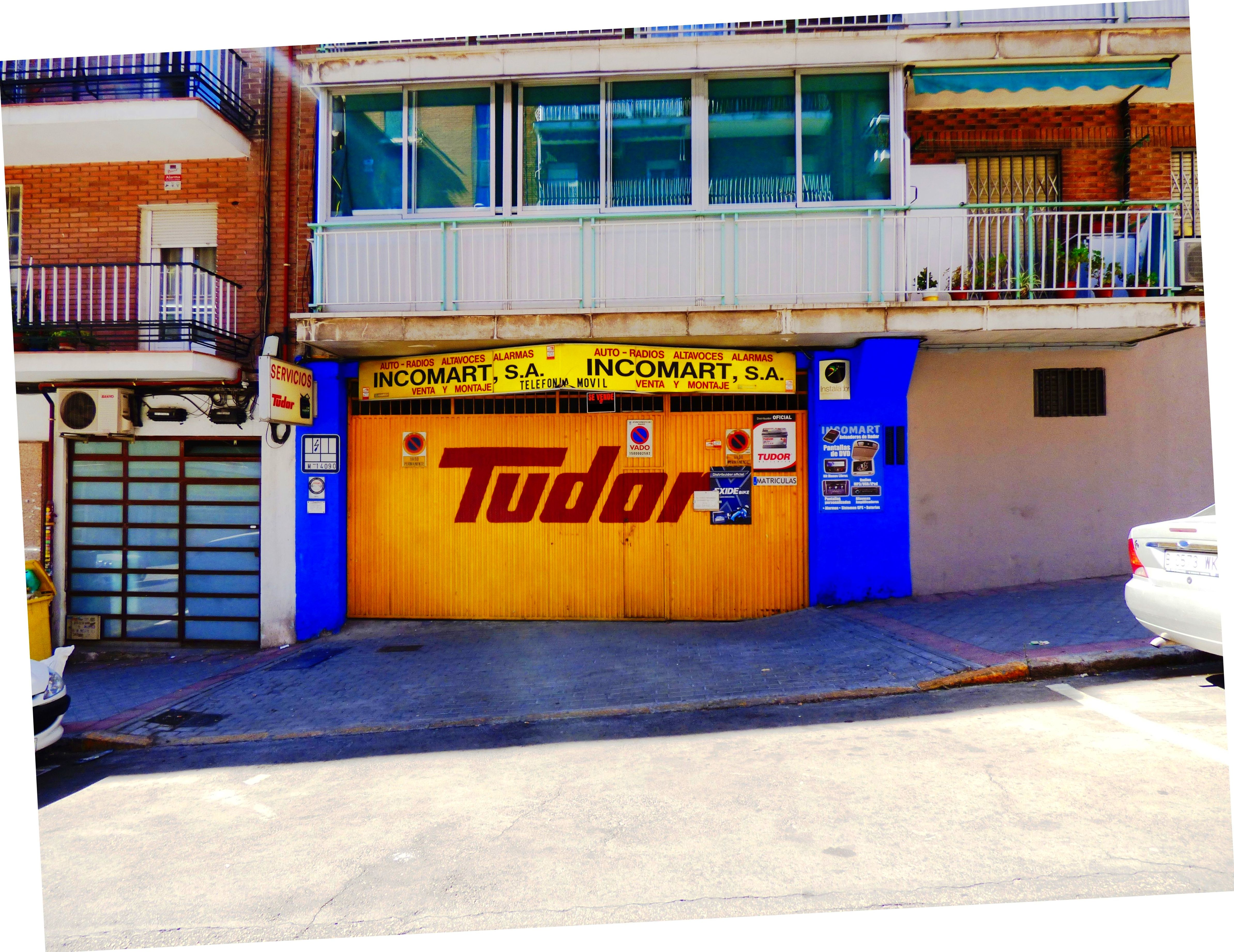 Local en Ventas, pie de calle. Última actividad: Taller electricidad/sonido: Inmuebles de Vicente Palau Jiménez - Agente Inmobiliario Local en Ventas, pie de calle. Última actividad: Taller electricidad/sonido: Inmuebles de Vicente Palau Jiménez - Agente Inmobiliario