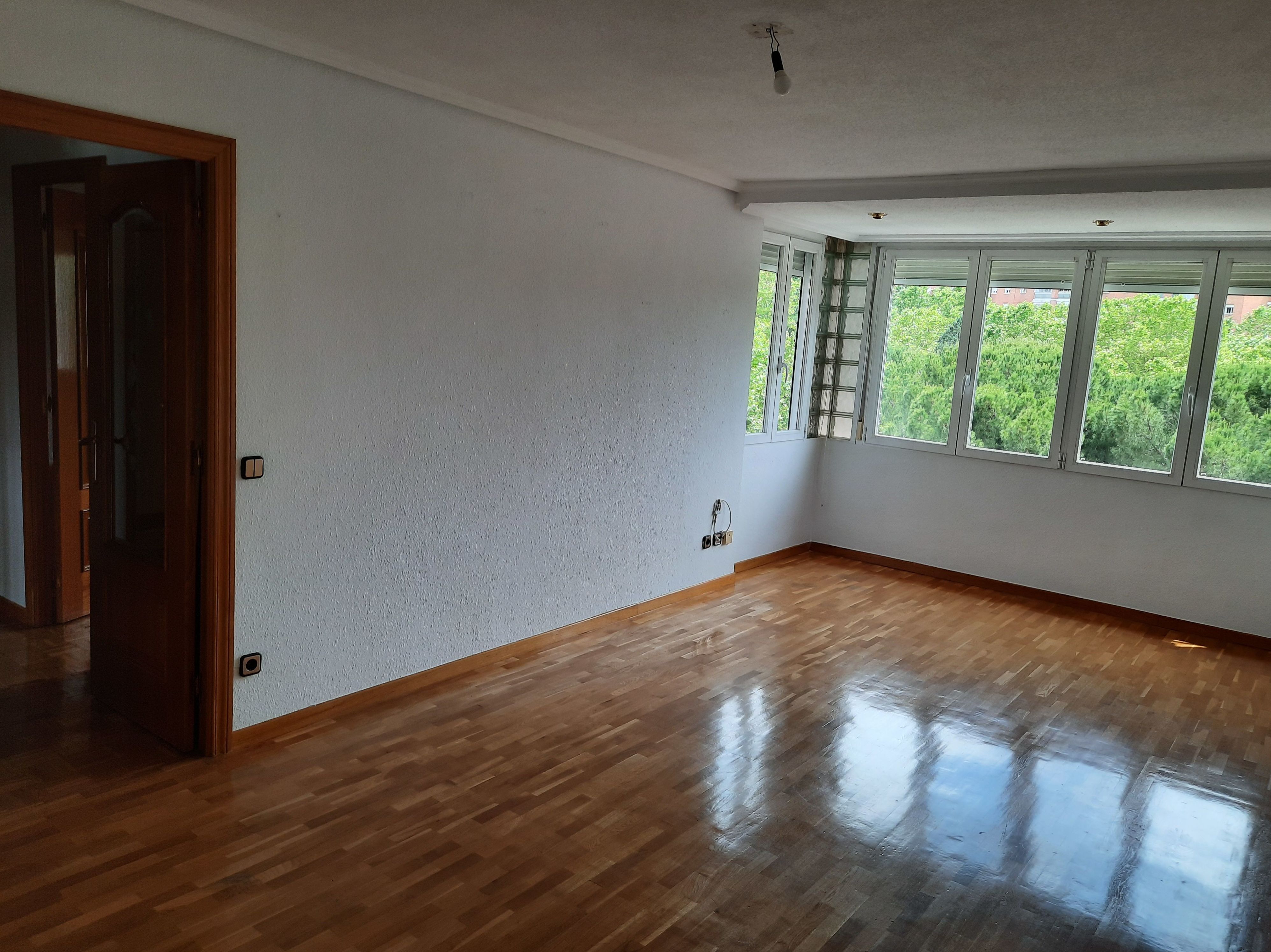 Piso en Marroquina, frente al Parque de la cuña verde de Moratalaz: de Vicente Palau Jiménez - Agente Inmobiliario Piso en Marroquina, frente al Parque de la cuña verde de Moratalaz: de Vicente Palau Jiménez - Agente Inmobiliario