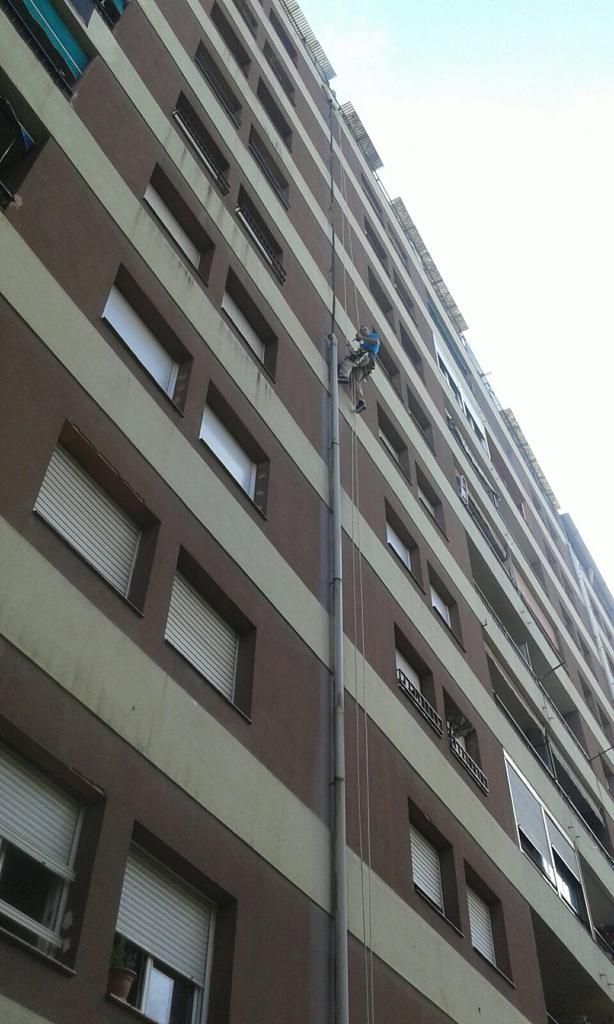 Bajantes: Catálogo de Trabajos Verticales Oscar da Silva Bajantes: Catálogo de Trabajos Verticales Oscar da Silva
