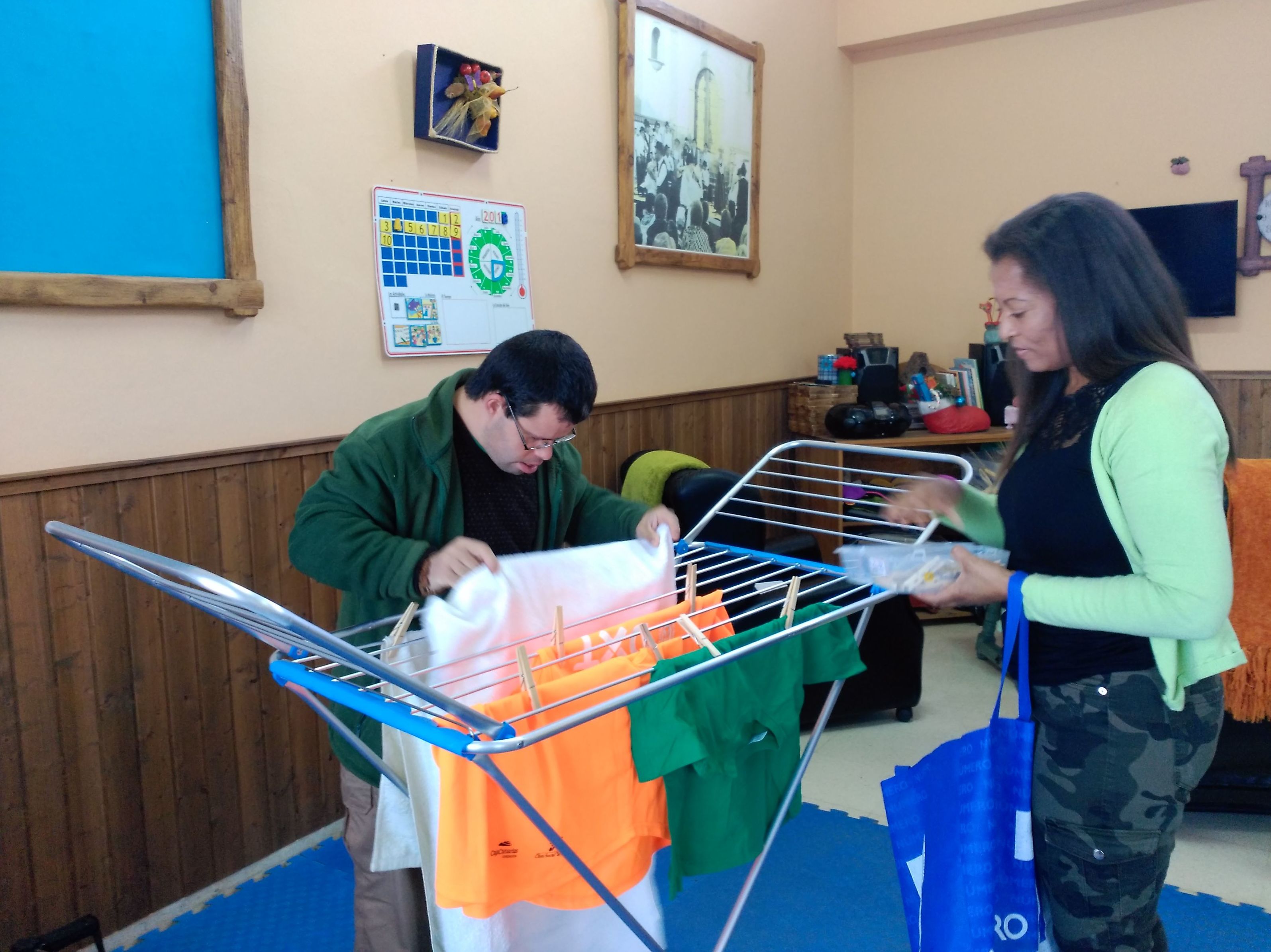 Talleres de Intervención en AVD: Proyectos y Servicios de Asociación Domitila Talleres de Intervención en AVD: Proyectos y Servicios de Asociación Domitila