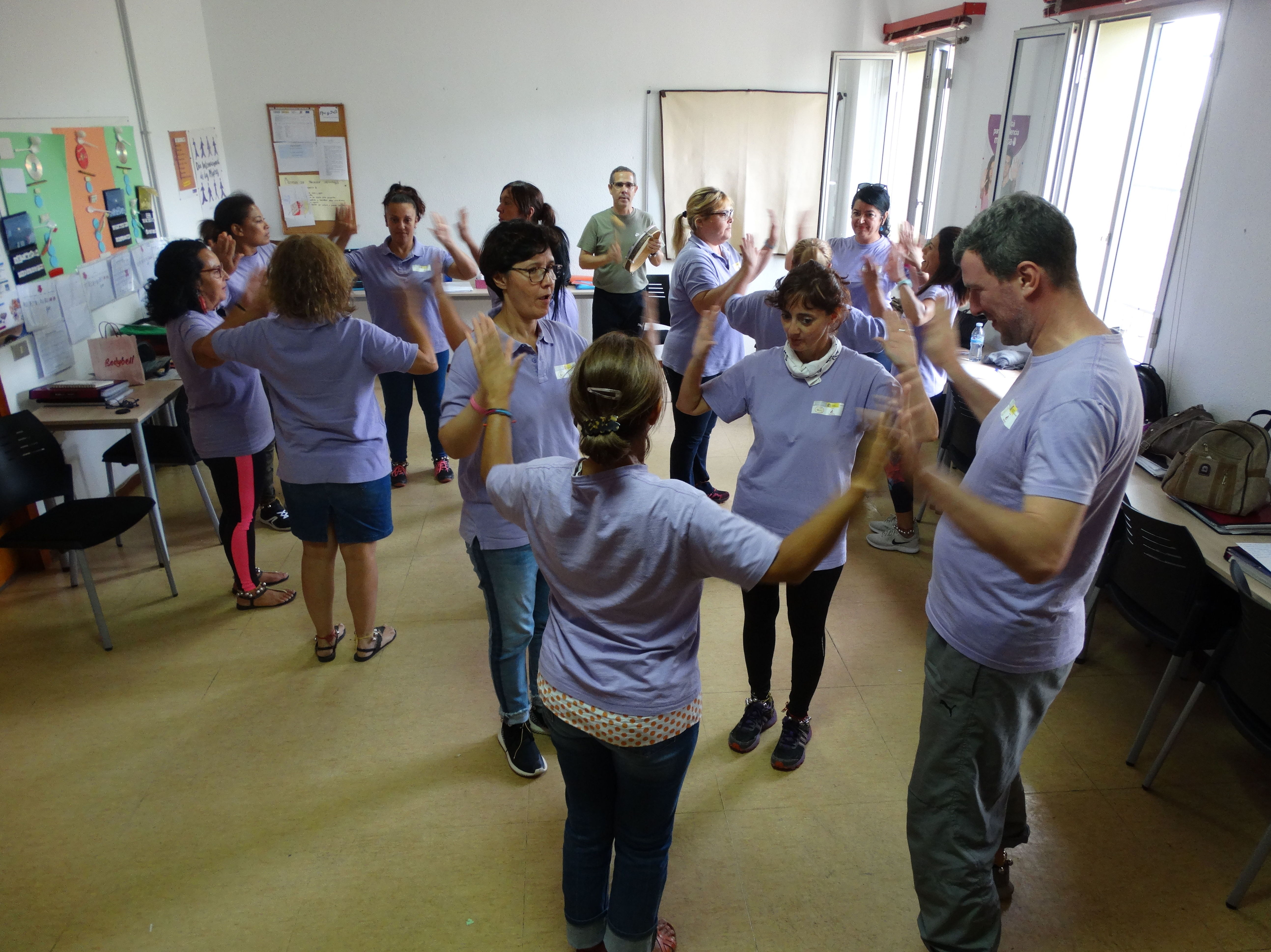 Talleres de expresión corporal, música y movimiento: Proyectos y Servicios de Asociación Domitila Talleres de expresión corporal, música y movimiento: Proyectos y Servicios de Asociación Domitila