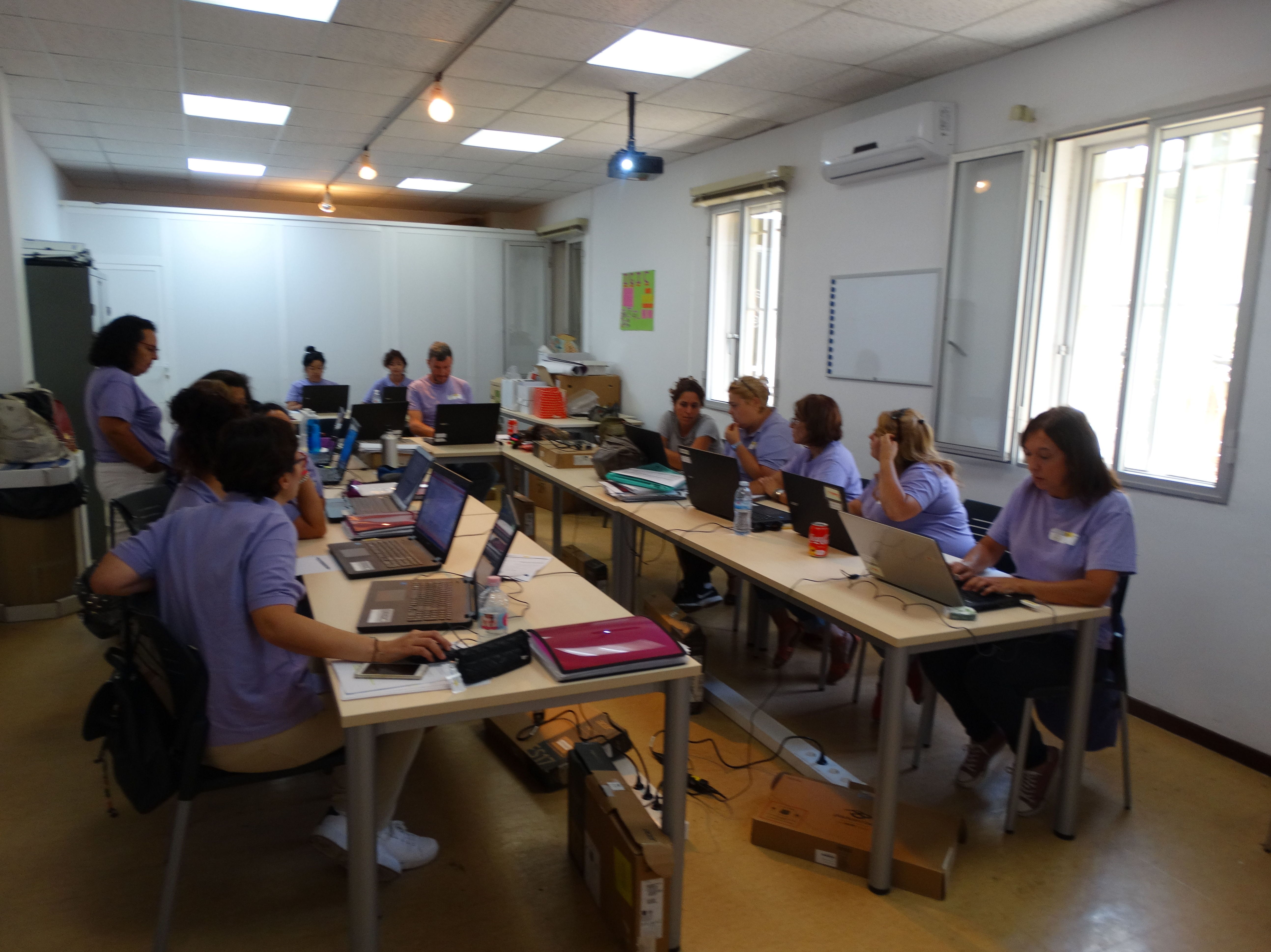 Entrenamiento En Estrategias Cognitivas: Proyectos y Servicios de Asociación Domitila Entrenamiento En Estrategias Cognitivas: Proyectos y Servicios de Asociación Domitila
