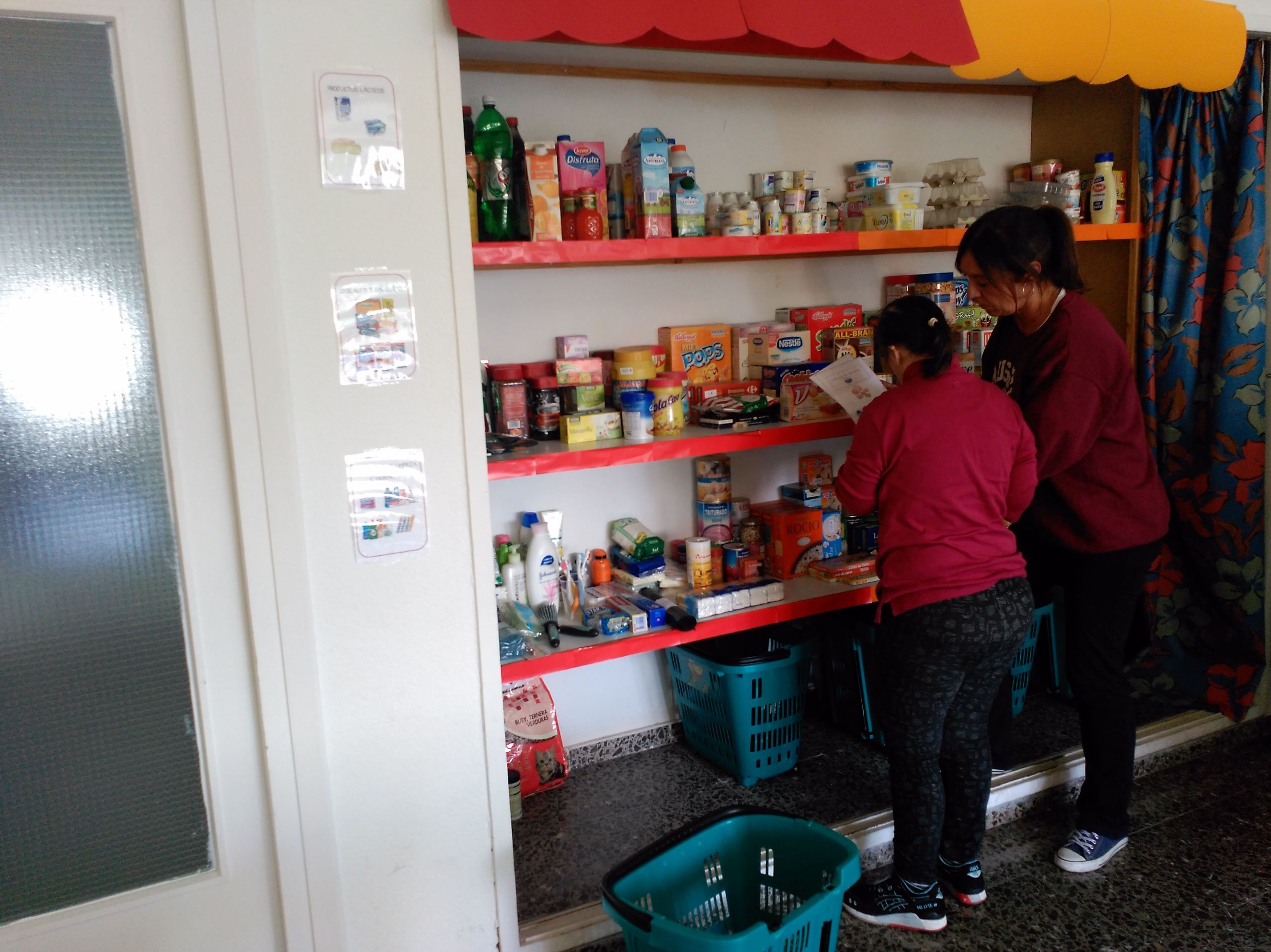 Talleres de Intervención en AVD: Proyectos y Servicios de Asociación Domitila Talleres de Intervención en AVD: Proyectos y Servicios de Asociación Domitila