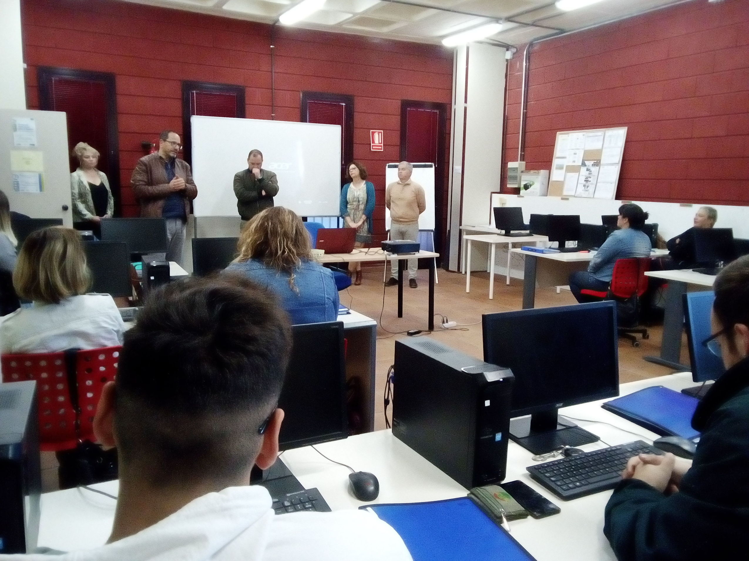 PIIIL ATENEA 2: Proyectos y Servicios de Asociación Domitila PIIIL ATENEA 2: Proyectos y Servicios de Asociación Domitila
