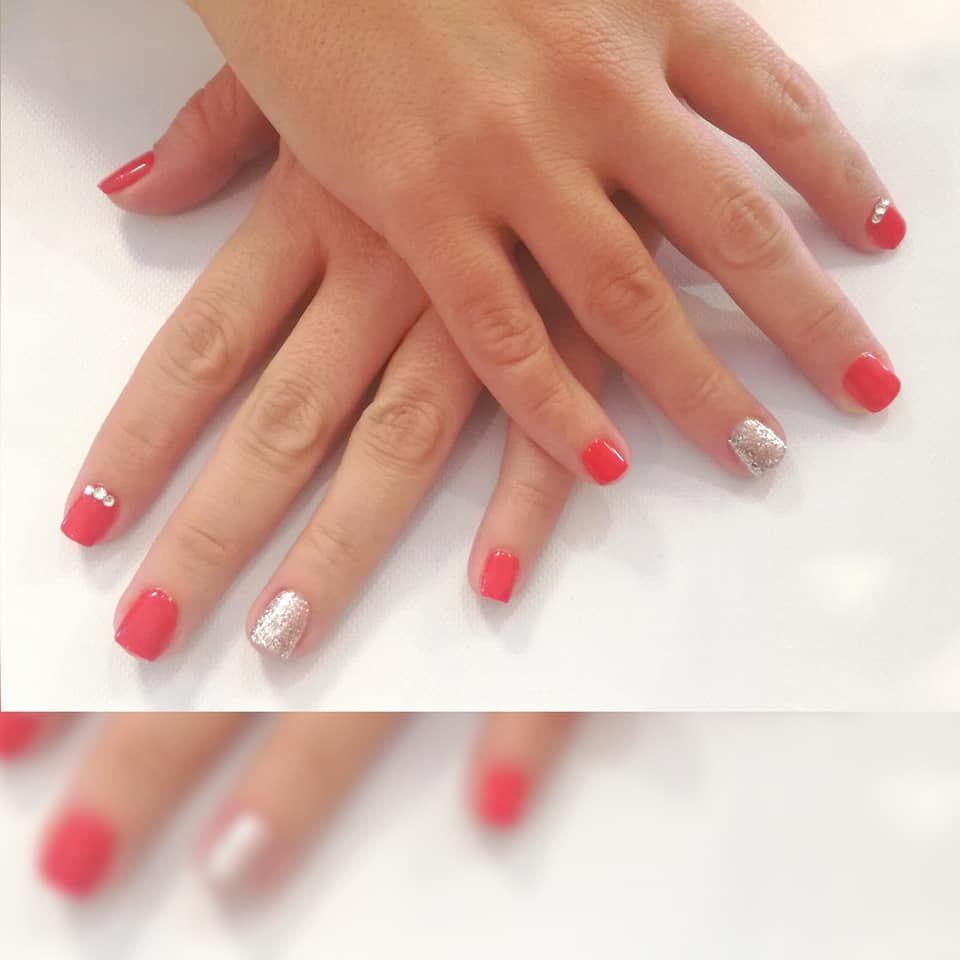 Manicura express: Servicios de Rococó Nails & Boutique Manicura express: Servicios de Rococó Nails & Boutique