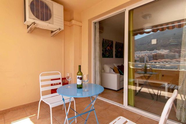 Apartmento en venta Los Sauces en Los Cristianos: Compra y venta de inmuebles de Tenerife Investment Properties Apartmento en venta Los Sauces en Los Cristianos: Compra y venta de inmuebles de Tenerife Investment Properties