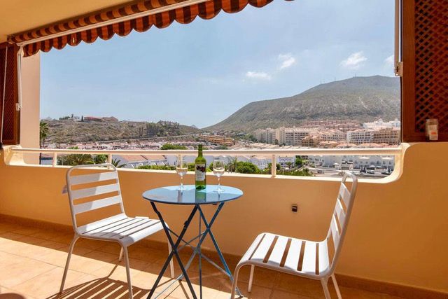 Apartmento en venta Los Sauces en Los Cristianos: Compra y venta de inmuebles de Tenerife Investment Properties Apartmento en venta Los Sauces en Los Cristianos: Compra y venta de inmuebles de Tenerife Investment Properties