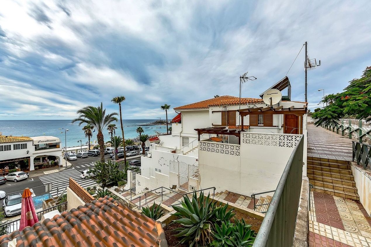 Piso 2 dormitorios en Edf. Ceyla a 100 m Playa Las Vistas, Los Cristianos: Compra y venta de inmuebles de Tenerife Investment Properties Piso 2 dormitorios en Edf. Ceyla a 100 m Playa Las Vistas, Los Cristianos: Compra y venta de inmuebles de Tenerife Investment Properties