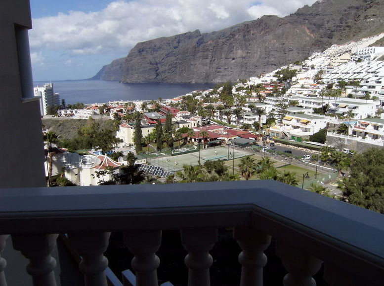 Residencial Gigansol del Mar de 3 dormitorios en Puerto Santiago: Compra y venta de inmuebles de Tenerife Investment Properties Residencial Gigansol del Mar de 3 dormitorios en Puerto Santiago: Compra y venta de inmuebles de Tenerife Investment Properties
