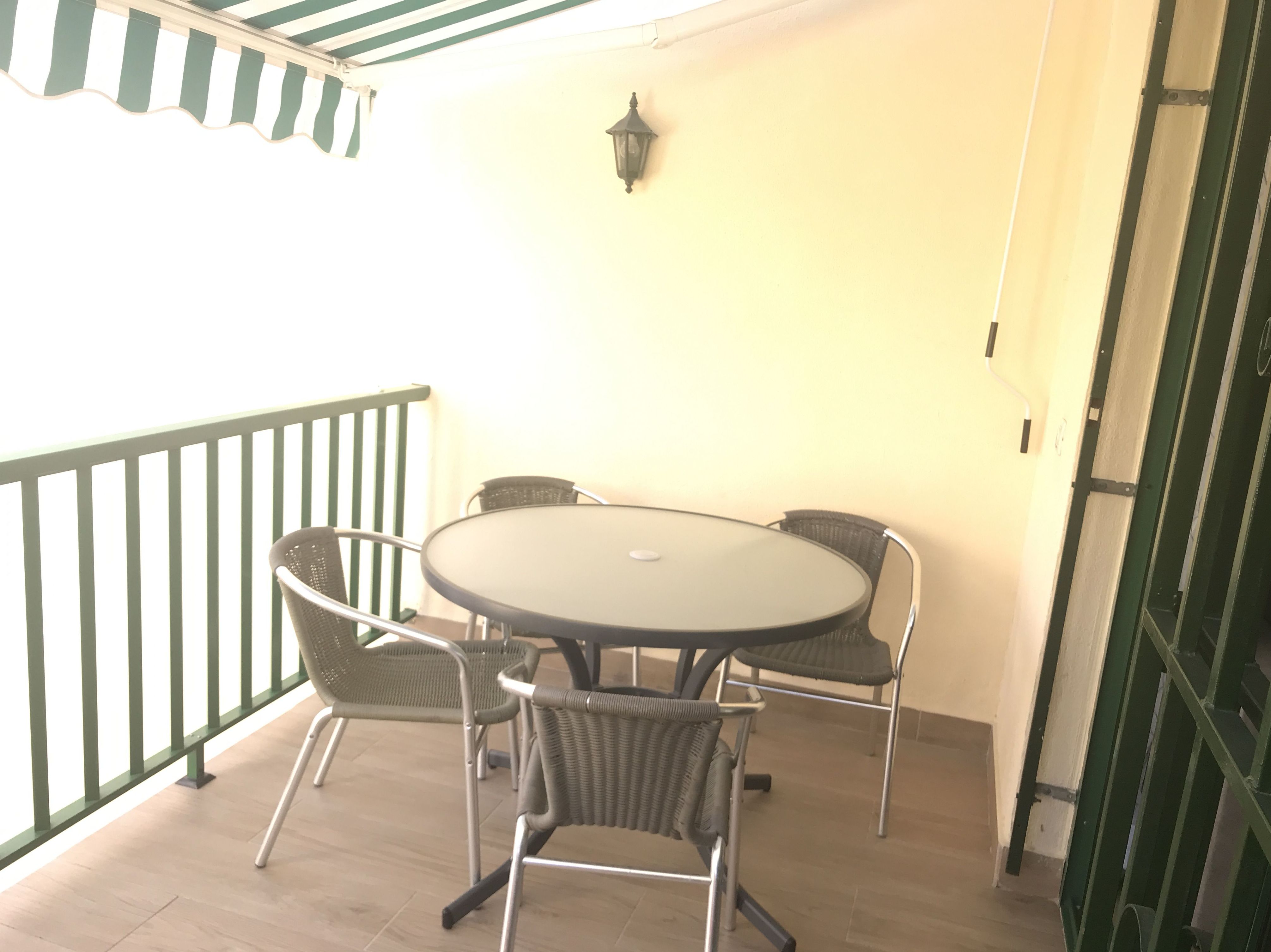 Estudio reformado convertido con 1 dormitorio y terraza complejo Mareverde : Compra y venta de inmuebles de Tenerife Investment Properties Estudio reformado convertido con 1 dormitorio y terraza complejo Mareverde : Compra y venta de inmuebles de Tenerife Investment Properties