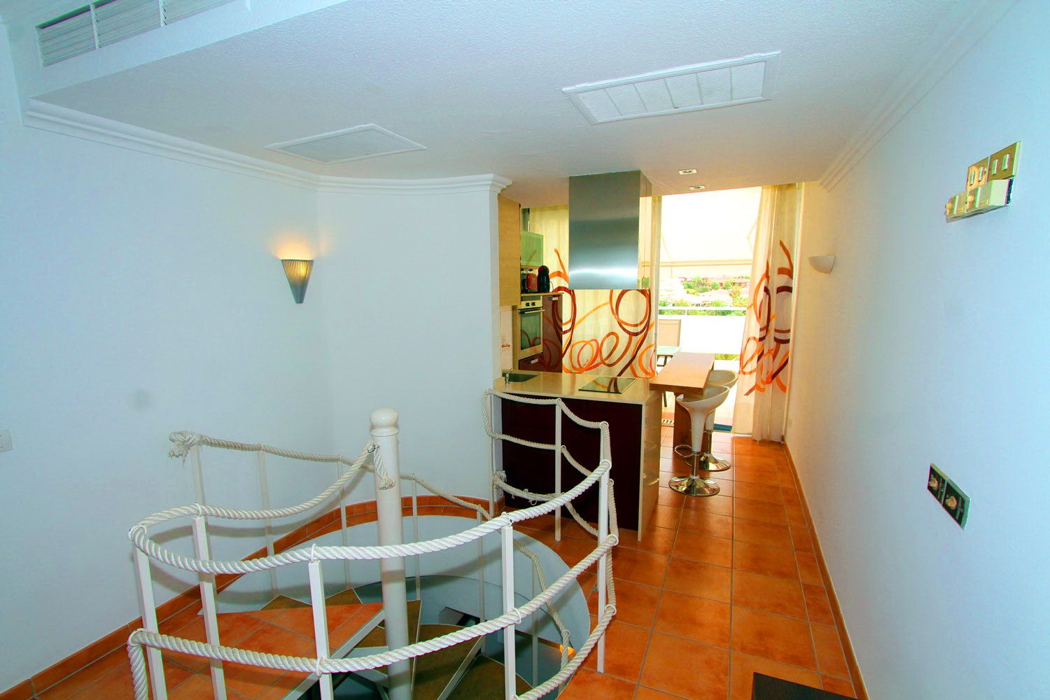 VENTA! BONITO DUPLEX EN PUERTO DE LA CRUZ CON VISTAS ESPECTACULARES: Compra y venta de inmuebles de Tenerife Investment Properties VENTA! BONITO DUPLEX EN PUERTO DE LA CRUZ CON VISTAS ESPECTACULARES: Compra y venta de inmuebles de Tenerife Investment Properties