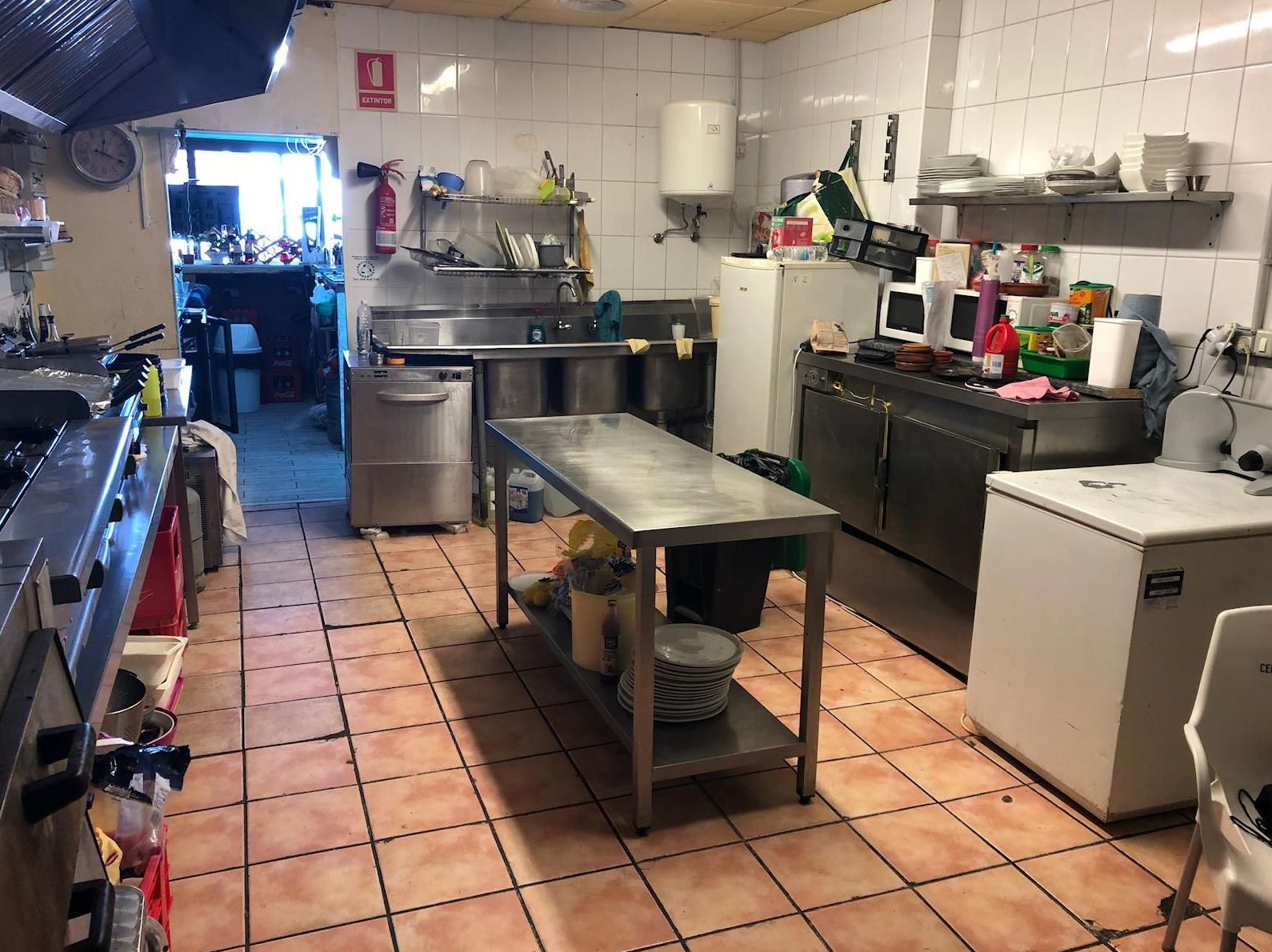 Traspaso pizzería italiana Puerto Colon Torviscas Bajo Costa Adeje: Compra y venta de inmuebles de Tenerife Investment Properties Traspaso pizzería italiana Puerto Colon Torviscas Bajo Costa Adeje: Compra y venta de inmuebles de Tenerife Investment Properties
