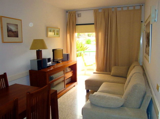 Complejo Costamar de 2 dormitorios en Los Cristianos: Compra y venta de inmuebles de Tenerife Investment Properties Complejo Costamar de 2 dormitorios en Los Cristianos: Compra y venta de inmuebles de Tenerife Investment Properties