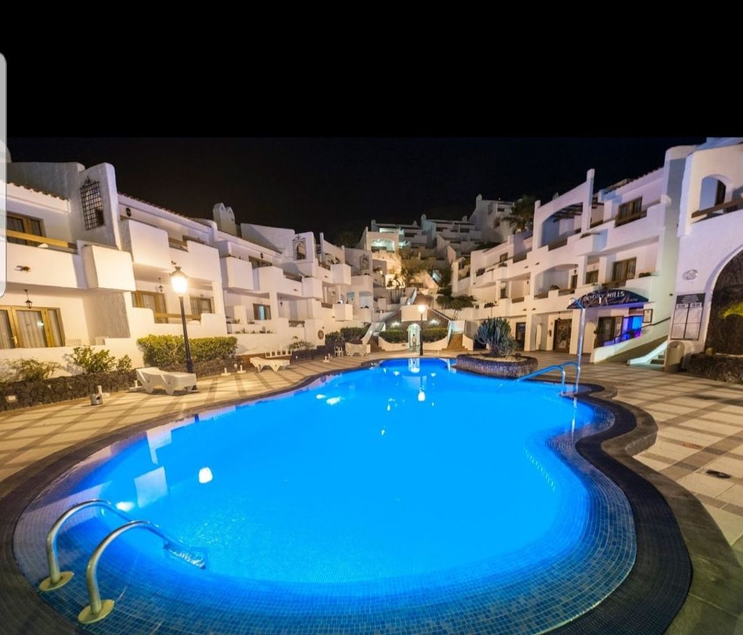 Ático 1 Dormitorio, Vista Piscina en Beverly Hills Suites - Los Cristianos: Compra y venta de inmuebles de Tenerife Investment Properties Ático 1 Dormitorio, Vista Piscina en Beverly Hills Suites - Los Cristianos: Compra y venta de inmuebles de Tenerife Investment Properties