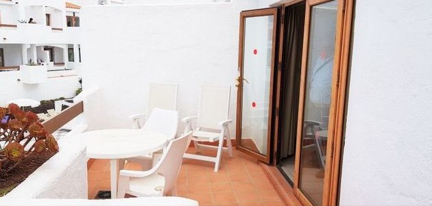 Ático 1 Dormitorio, Vista Piscina en Beverly Hills Suites - Los Cristianos: Compra y venta de inmuebles de Tenerife Investment Properties Ático 1 Dormitorio, Vista Piscina en Beverly Hills Suites - Los Cristianos: Compra y venta de inmuebles de Tenerife Investment Properties