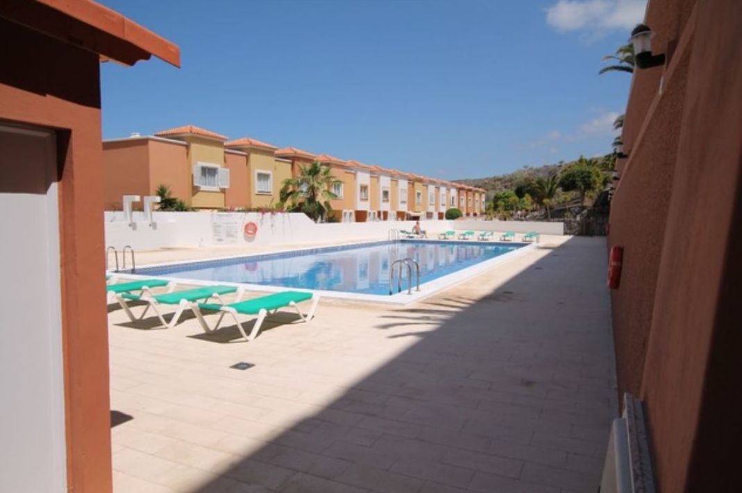 Piso de 2 dormitorios, Complejo Roque del Conde, Torviscas alto Costa Adeje: Compra y venta de inmuebles de Tenerife Investment Properties Piso de 2 dormitorios, Complejo Roque del Conde, Torviscas alto Costa Adeje: Compra y venta de inmuebles de Tenerife Investment Properties