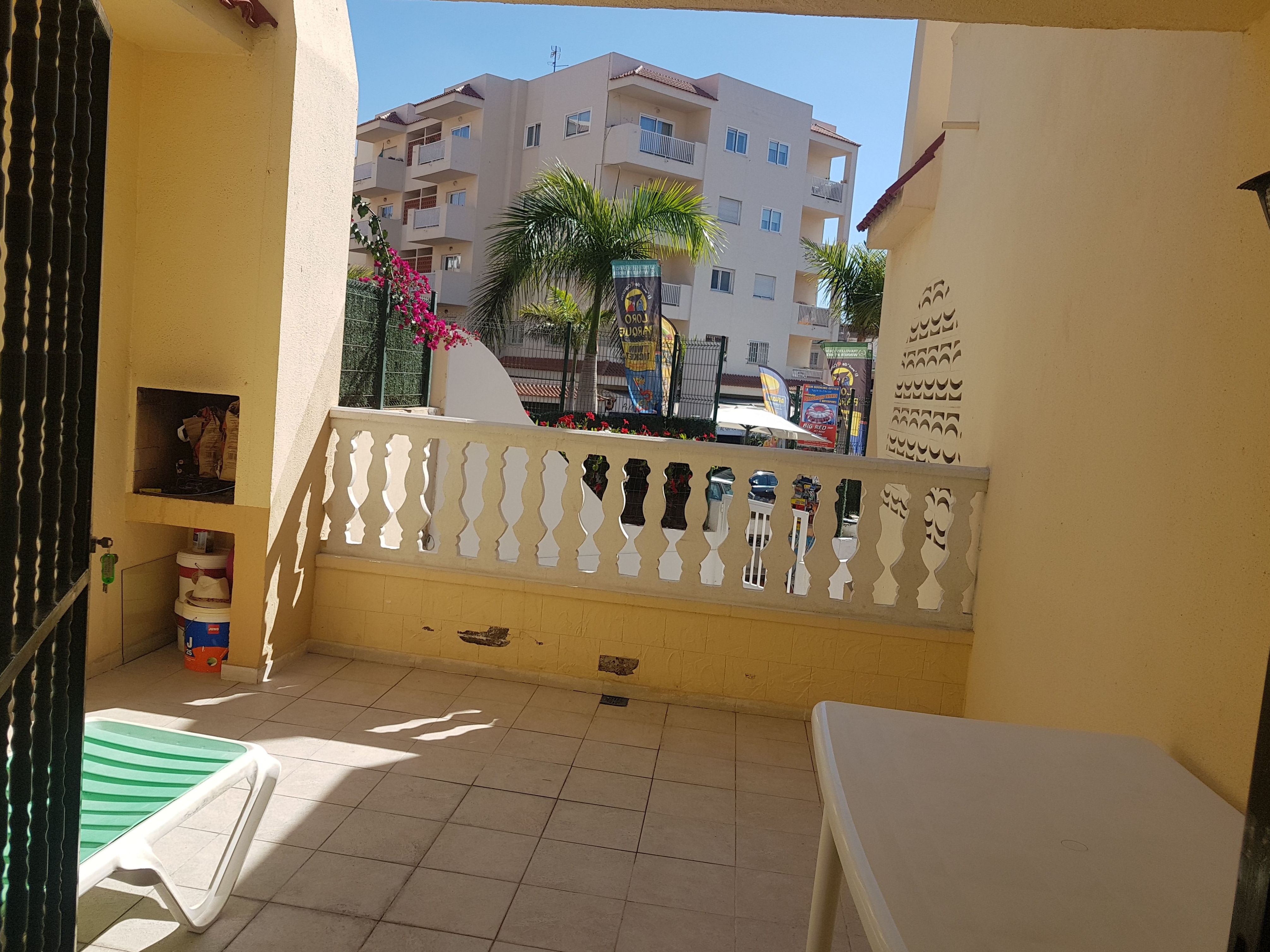 Apartamento 2 dormitorios con terraza Mareverde Torviscas Bajo, Costa Adeje: Compra y venta de inmuebles de Tenerife Investment Properties Apartamento 2 dormitorios con terraza Mareverde Torviscas Bajo, Costa Adeje: Compra y venta de inmuebles de Tenerife Investment Properties