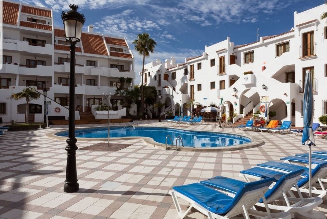 Ático 1 Dormitorio, Vista Piscina en Beverly Hills Suites - Los Cristianos: Compra y venta de inmuebles de Tenerife Investment Properties Ático 1 Dormitorio, Vista Piscina en Beverly Hills Suites - Los Cristianos: Compra y venta de inmuebles de Tenerife Investment Properties