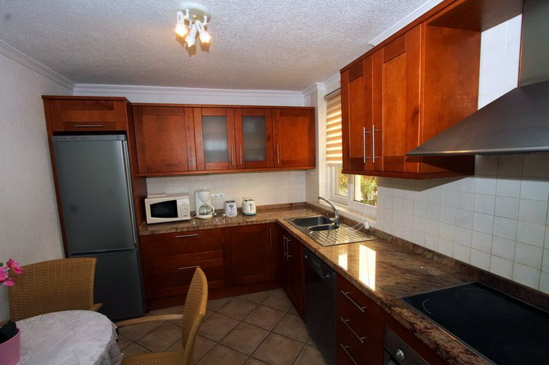 Venta Villa de Lujo en Rincón Los Cristianos: Compra y venta de inmuebles de Tenerife Investment Properties Venta Villa de Lujo en Rincón Los Cristianos: Compra y venta de inmuebles de Tenerife Investment Properties