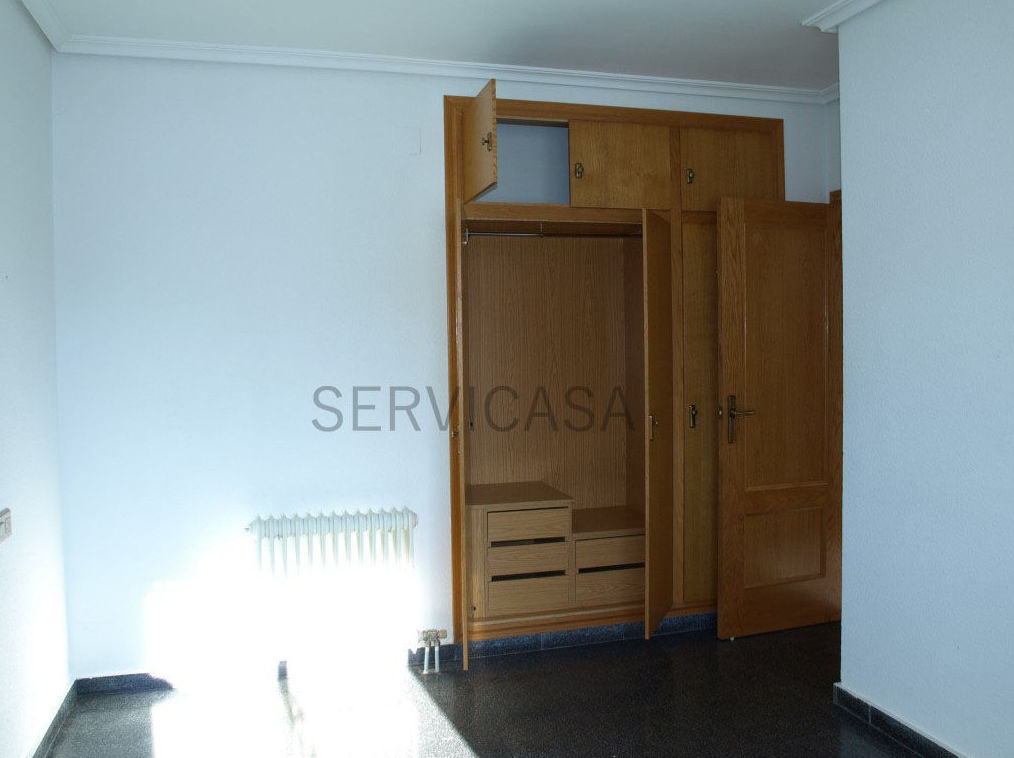 Pisos en venta 82.000€: Compra y alquiler de Servicasa Servicios Inmobiliarios Pisos en venta 82.000€: Compra y alquiler de Servicasa Servicios Inmobiliarios