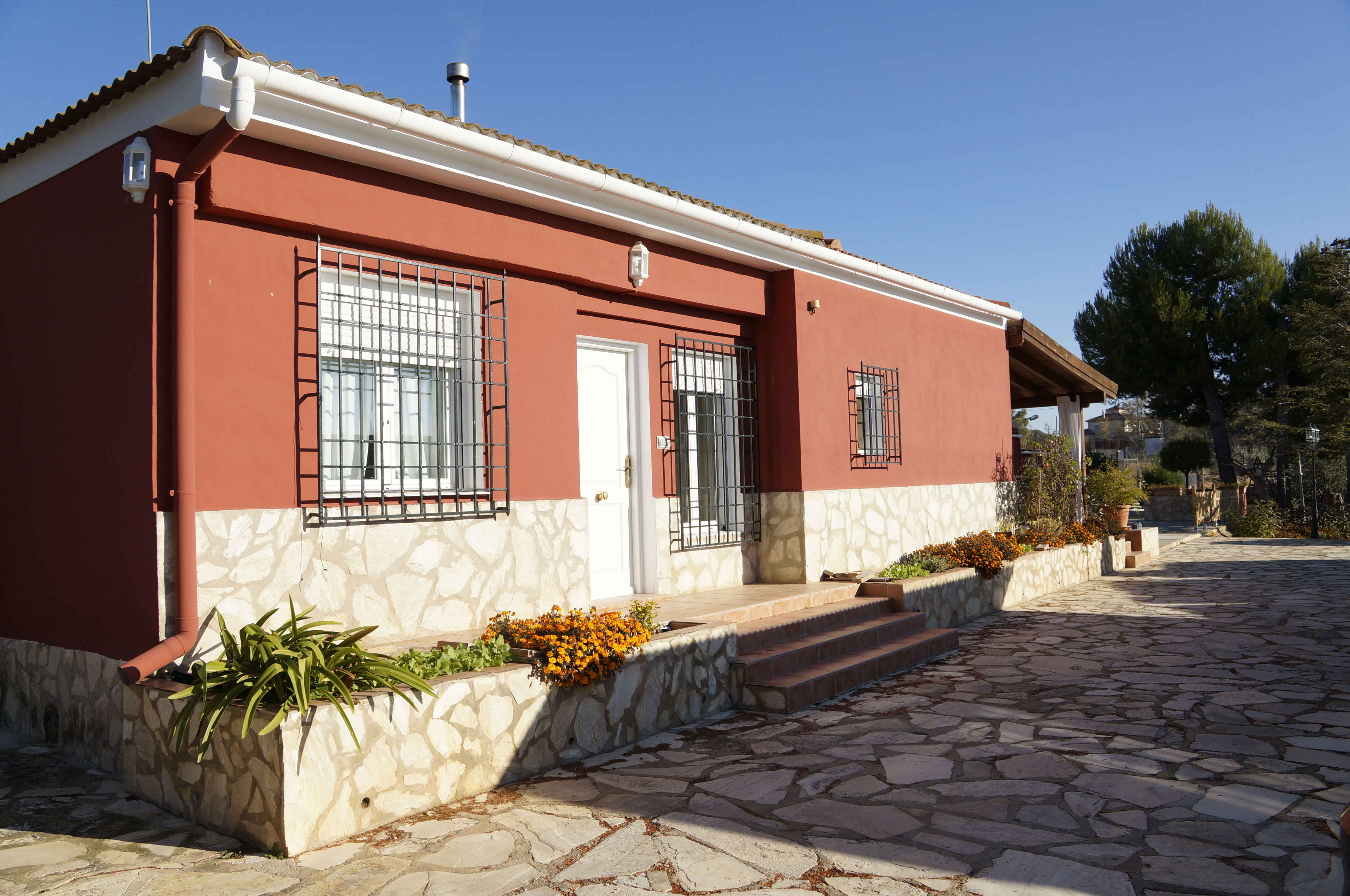 Chalets en venta 385.000€: Compra y alquiler de Servicasa Servicios Inmobiliarios Chalets en venta 385.000€: Compra y alquiler de Servicasa Servicios Inmobiliarios