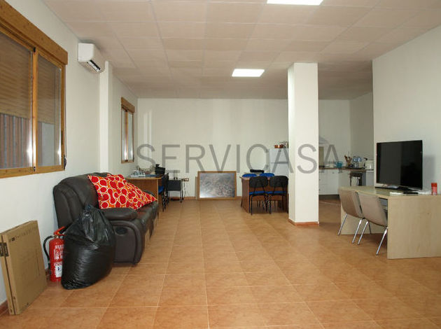 LOCAL ALQUILER 1.100€ MES: Compra y alquiler de Servicasa Servicios Inmobiliarios LOCAL ALQUILER 1.100€ MES: Compra y alquiler de Servicasa Servicios Inmobiliarios
