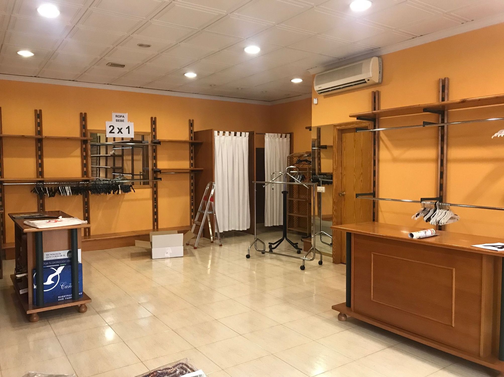 Local en alquiler, Hellin 800€/MES: Compra y alquiler de Servicasa Servicios Inmobiliarios Local en alquiler, Hellin 800€/MES: Compra y alquiler de Servicasa Servicios Inmobiliarios