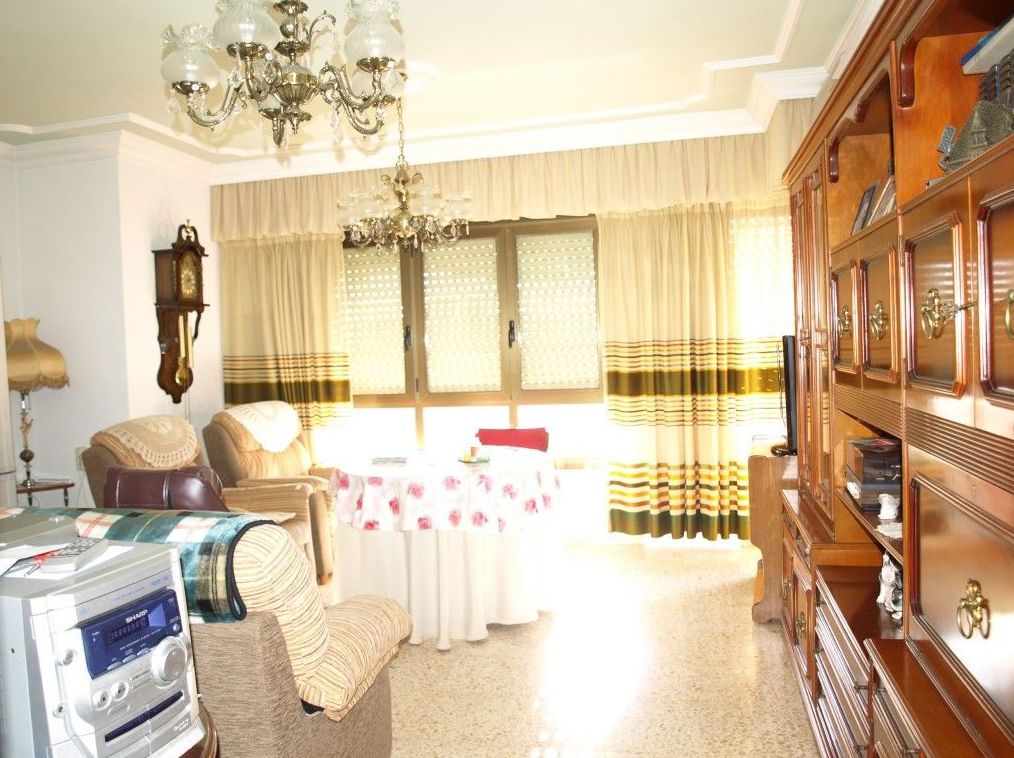 Pisos en venta. 70.000€: Compra y alquiler de Servicasa Servicios Inmobiliarios Pisos en venta. 70.000€: Compra y alquiler de Servicasa Servicios Inmobiliarios