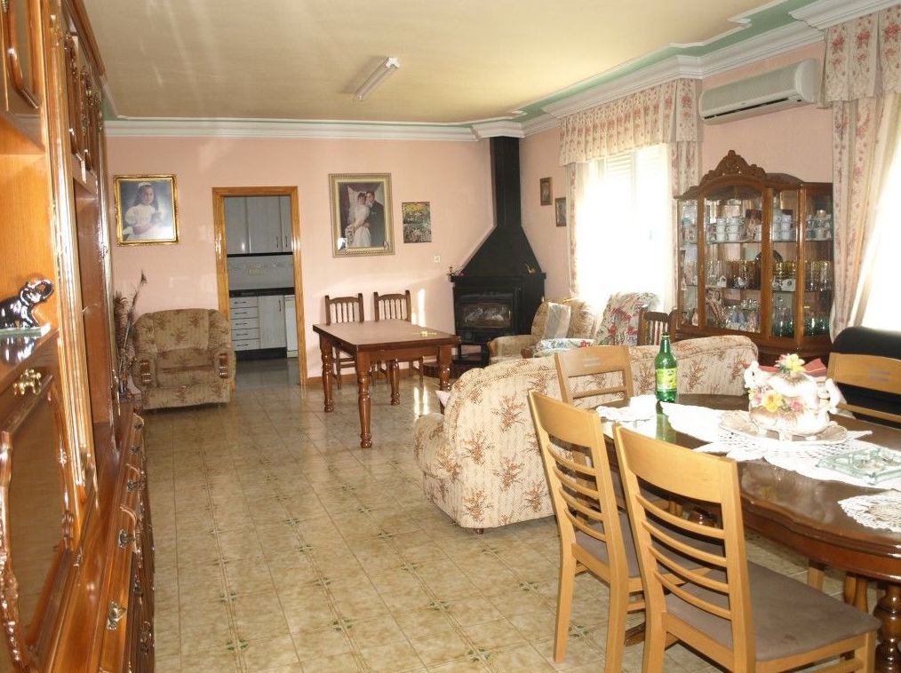 Chalet en venta 180.000€: Compra y alquiler de Servicasa Servicios Inmobiliarios Chalet en venta 180.000€: Compra y alquiler de Servicasa Servicios Inmobiliarios