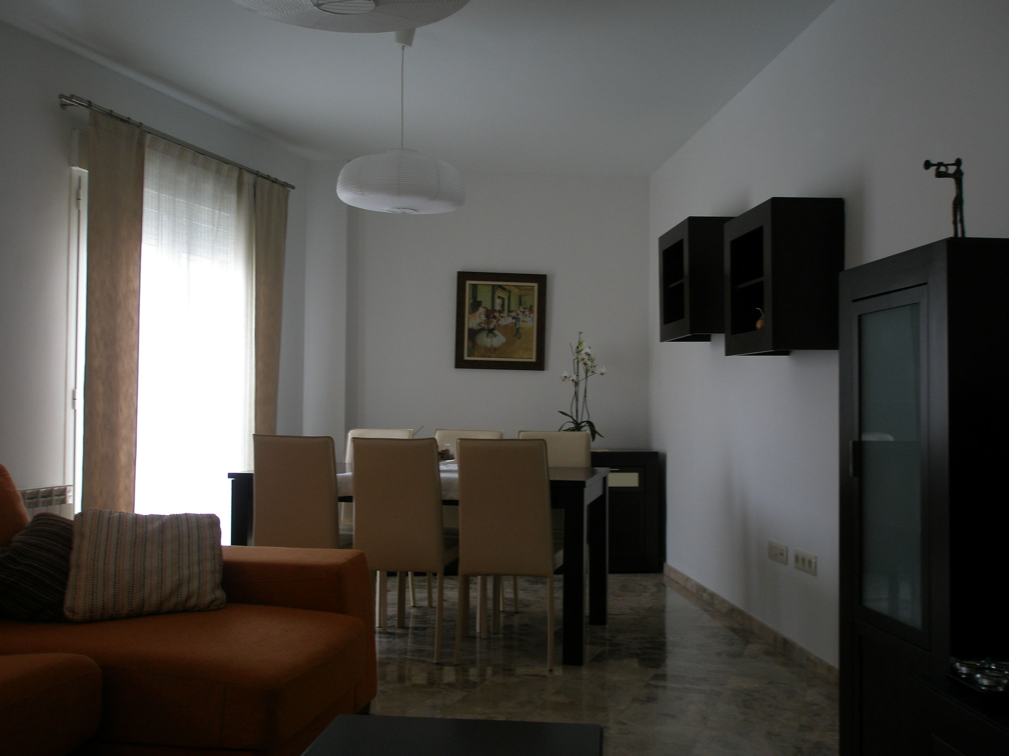 Piso en venta, Hellin 107.000€: Compra y alquiler de Servicasa Servicios Inmobiliarios Piso en venta, Hellin 107.000€: Compra y alquiler de Servicasa Servicios Inmobiliarios