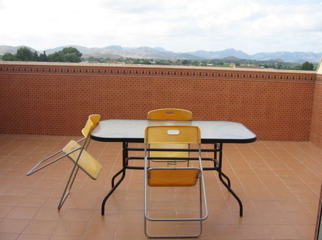 Ático en venta 110.000€: Compra y alquiler de Servicasa Servicios Inmobiliarios Ático en venta 110.000€: Compra y alquiler de Servicasa Servicios Inmobiliarios