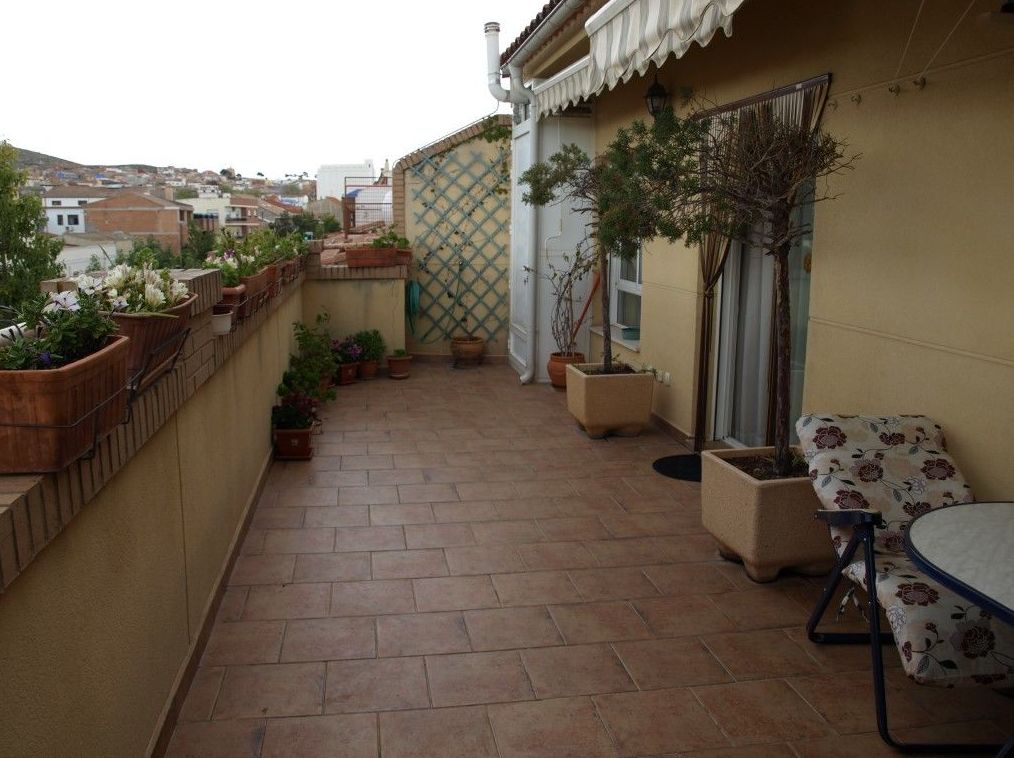 Ático en venta 100.000€: Compra y alquiler de Servicasa Servicios Inmobiliarios Ático en venta 100.000€: Compra y alquiler de Servicasa Servicios Inmobiliarios