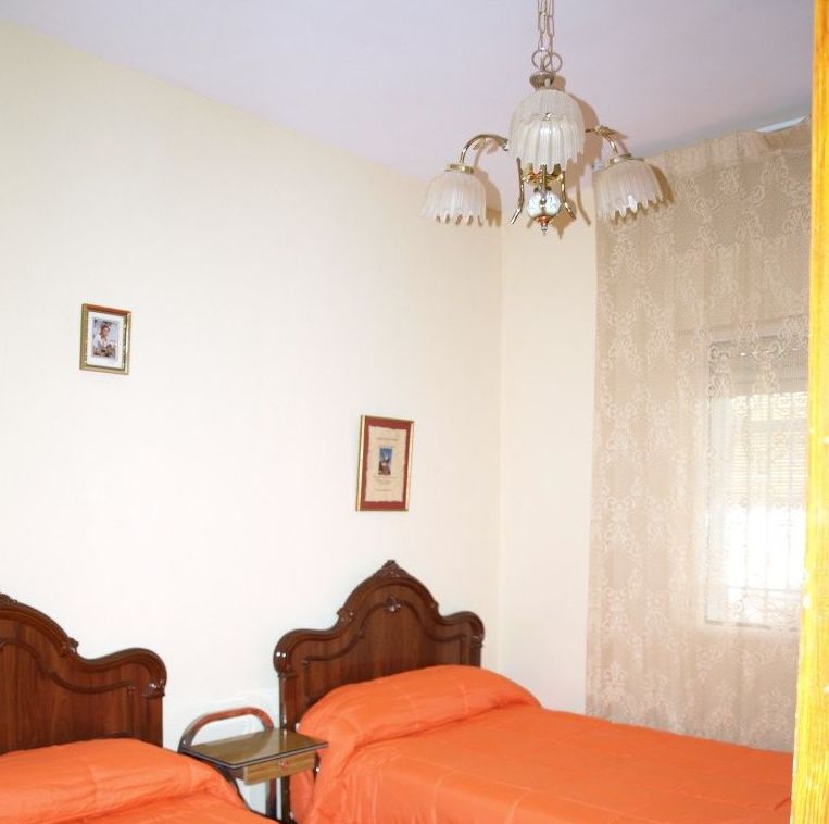 CASA EN VENTA. 150.000€: Compra y alquiler de Servicasa Servicios Inmobiliarios CASA EN VENTA. 150.000€: Compra y alquiler de Servicasa Servicios Inmobiliarios