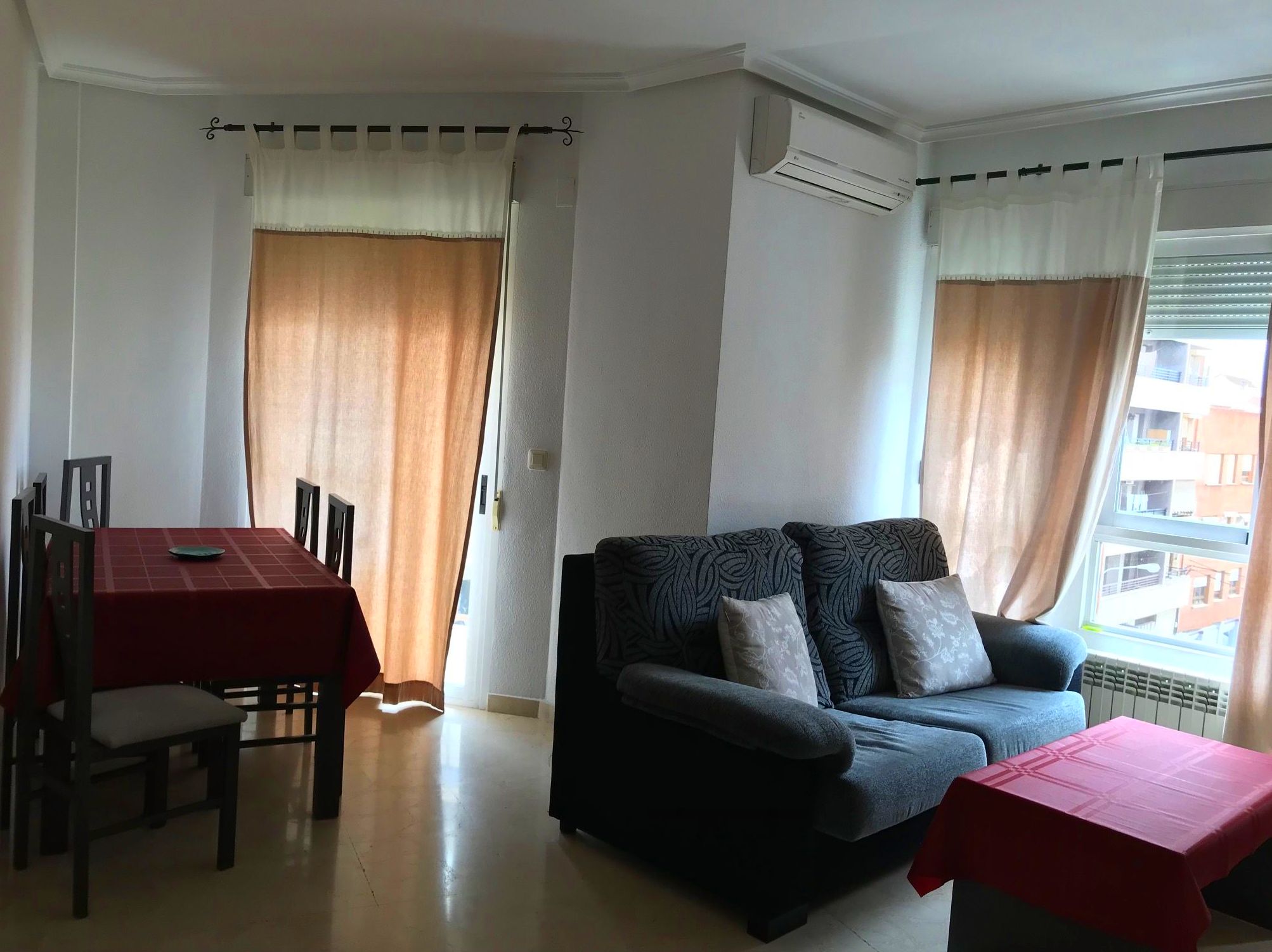 Pisos en venta 120.000€: Compra y alquiler de Servicasa Servicios Inmobiliarios Pisos en venta 120.000€: Compra y alquiler de Servicasa Servicios Inmobiliarios