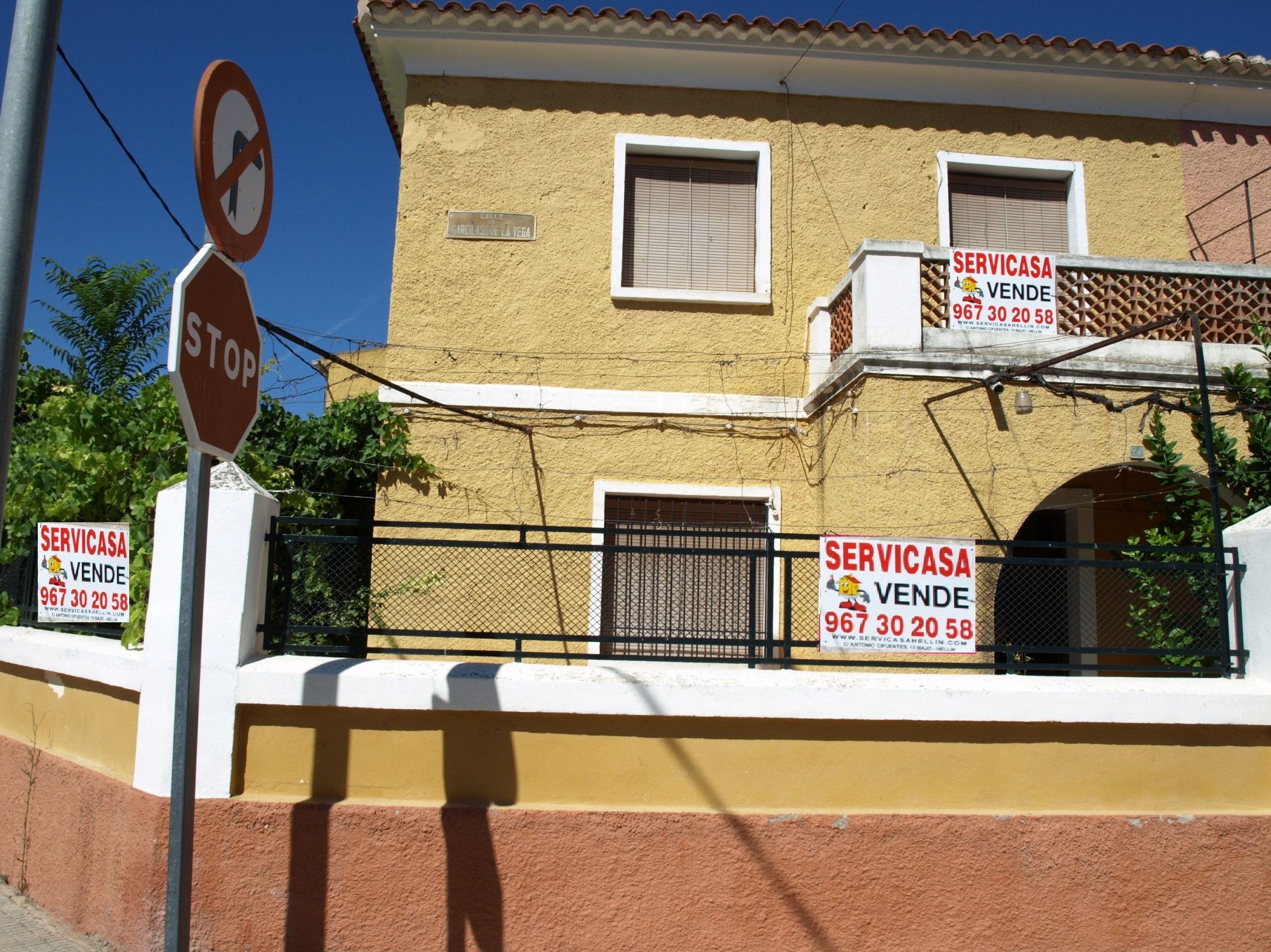 ADOSADO 150.000€: Compra y alquiler de Servicasa Servicios Inmobiliarios ADOSADO 150.000€: Compra y alquiler de Servicasa Servicios Inmobiliarios