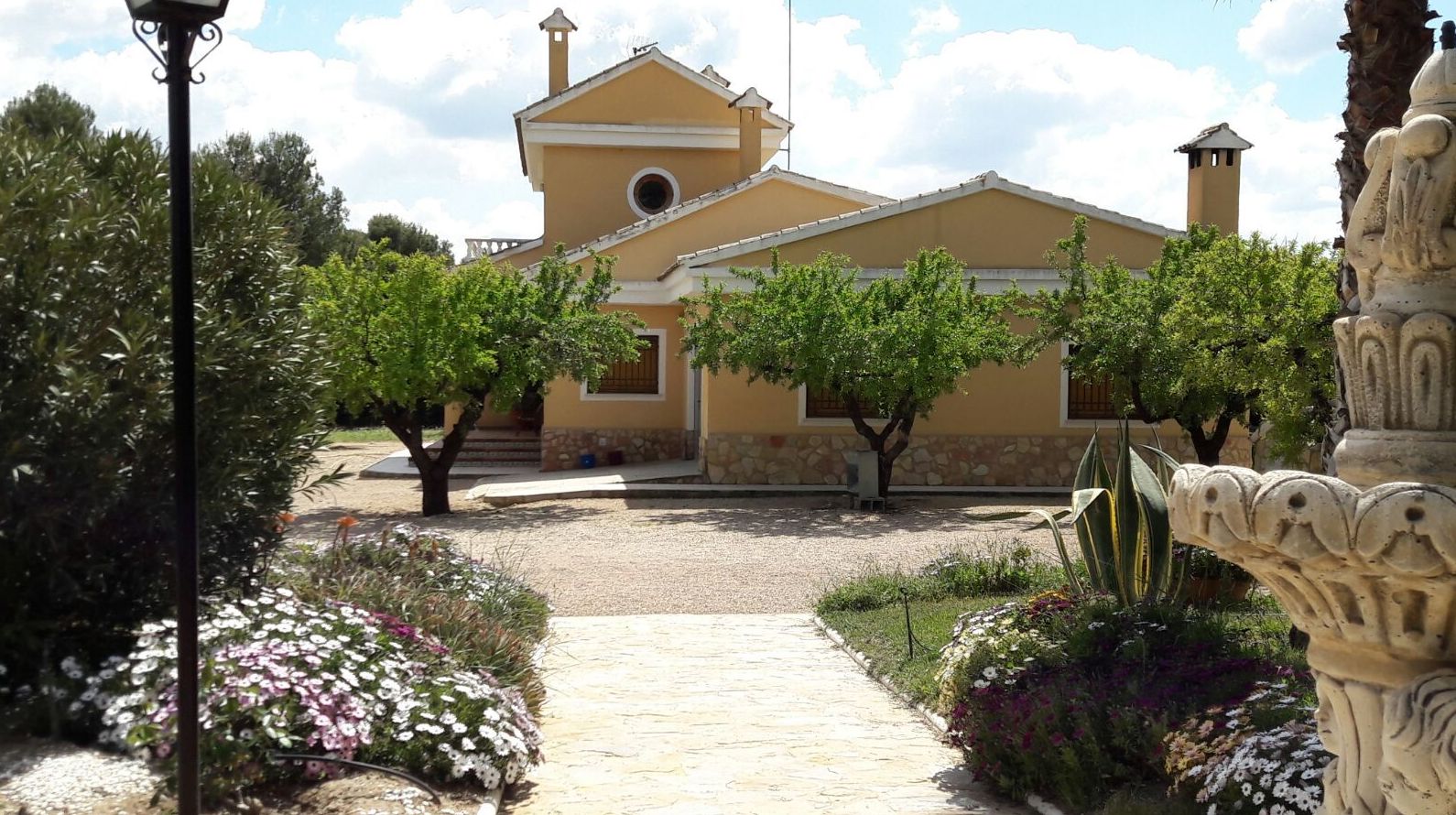 Chalets en venta : Compra y alquiler de Servicasa Servicios Inmobiliarios Chalets en venta : Compra y alquiler de Servicasa Servicios Inmobiliarios