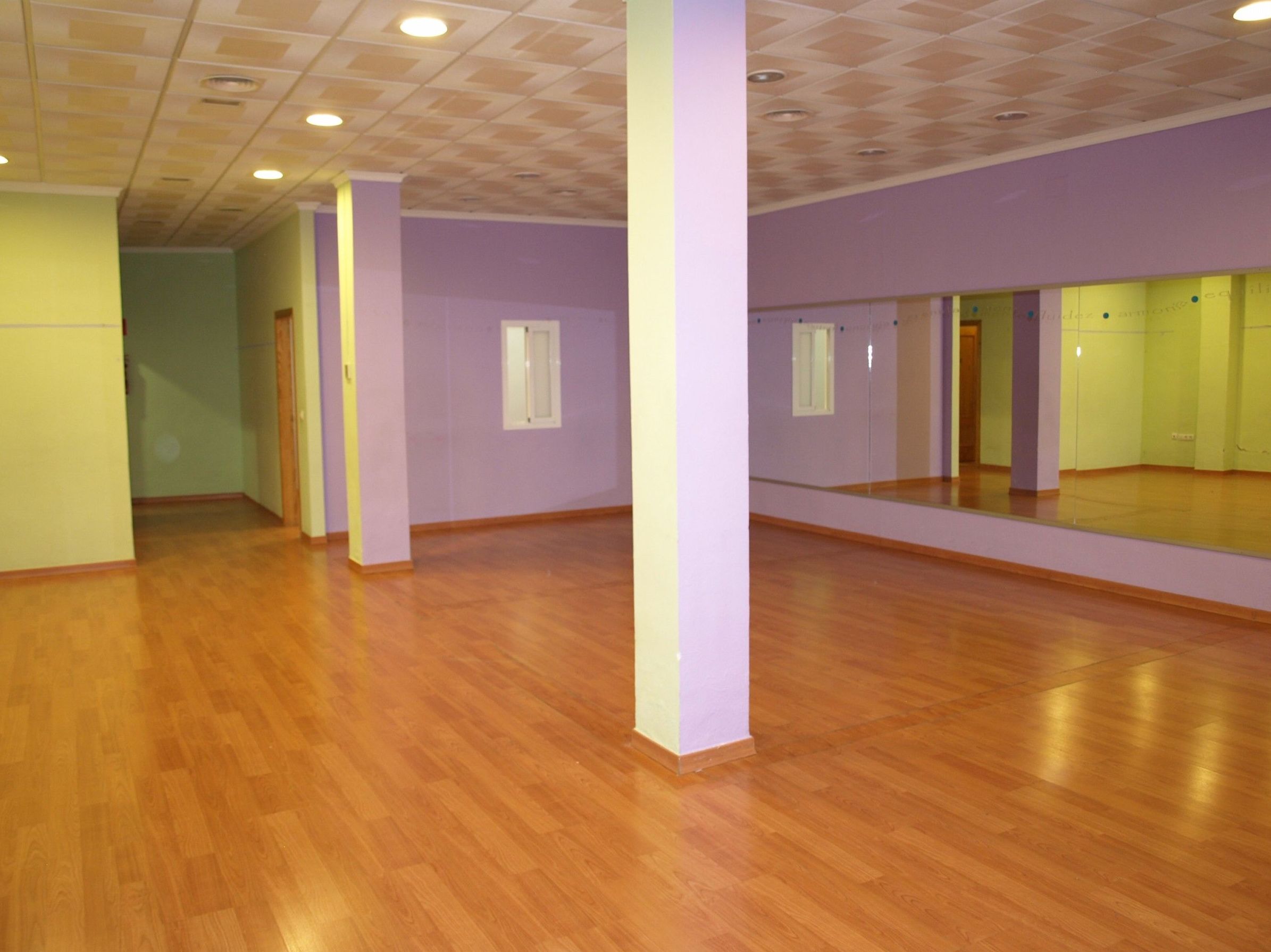 Local en venta 120.000€: Compra y alquiler de Servicasa Servicios Inmobiliarios Local en venta 120.000€: Compra y alquiler de Servicasa Servicios Inmobiliarios
