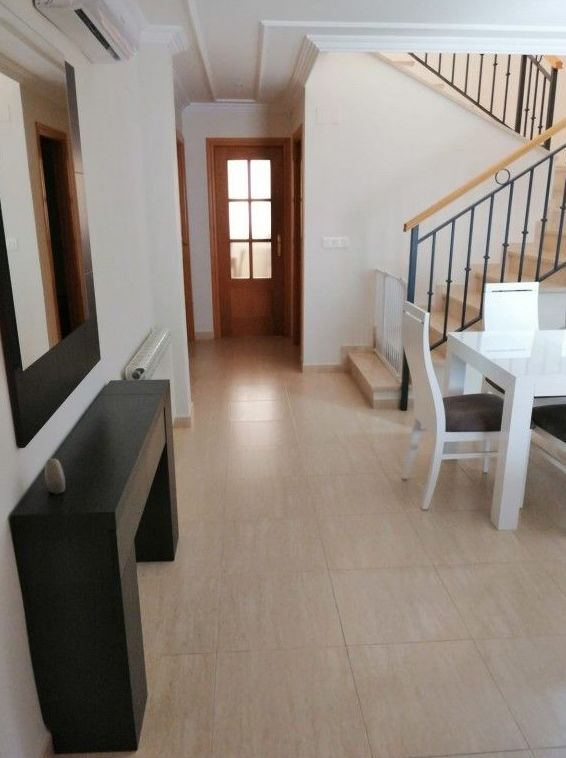 CHALET ADOSADO 176.000€: Compra y alquiler de Servicasa Servicios Inmobiliarios CHALET ADOSADO 176.000€: Compra y alquiler de Servicasa Servicios Inmobiliarios
