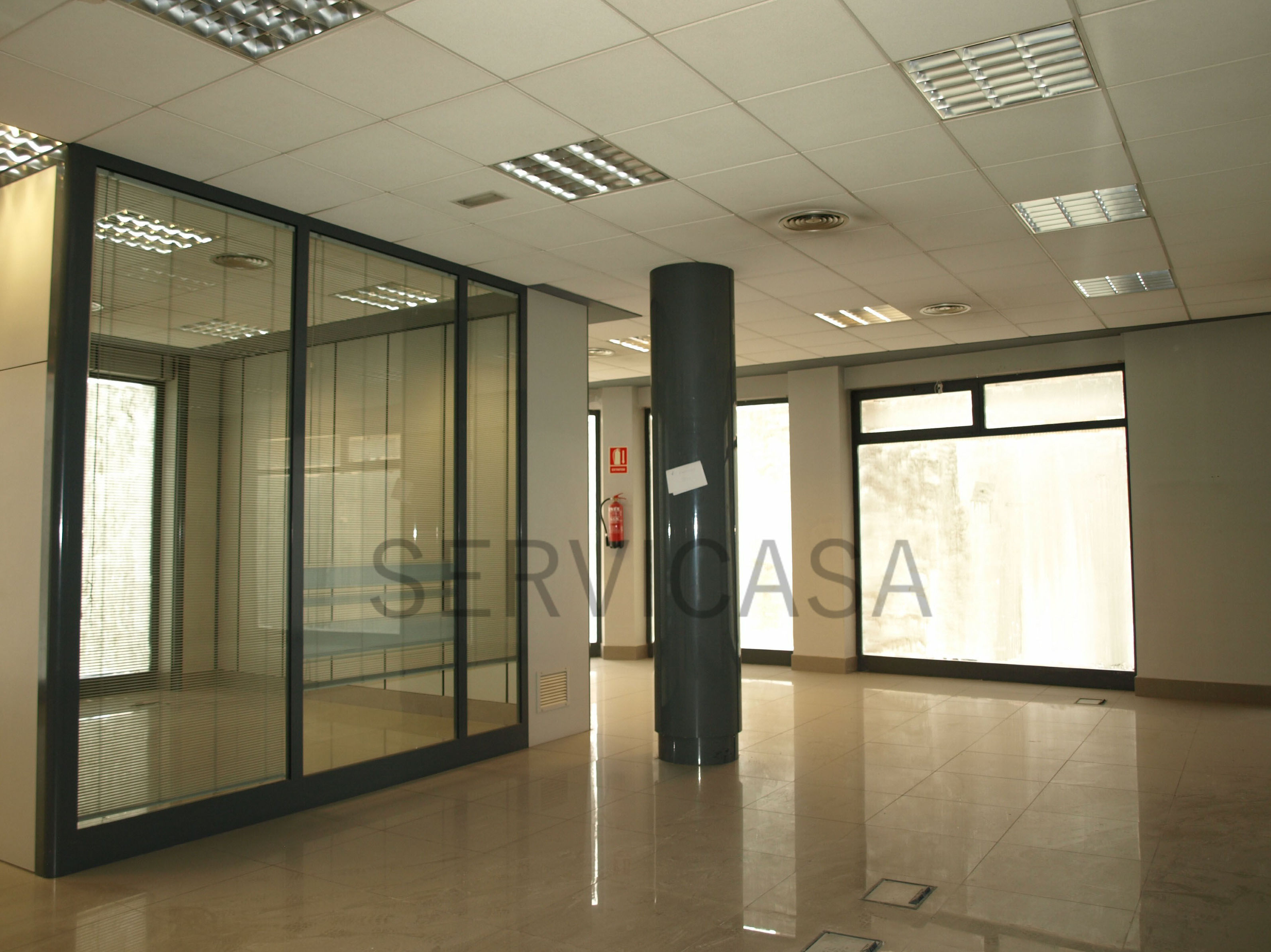 Local comercial 950€/mes : Compra y alquiler de Servicasa Servicios Inmobiliarios Local comercial 950€/mes : Compra y alquiler de Servicasa Servicios Inmobiliarios