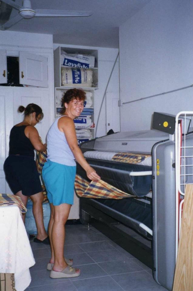 Foto 43 de Tintorerías y lavanderías en Marbella | Lavandería Tintorería Lavylisto