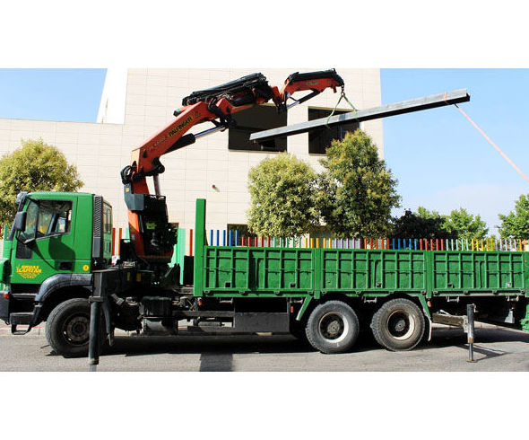 Camiones autocargantes: Servicios de GRÚAS CAPITÁN Camiones autocargantes: Servicios de GRÚAS CAPITÁN