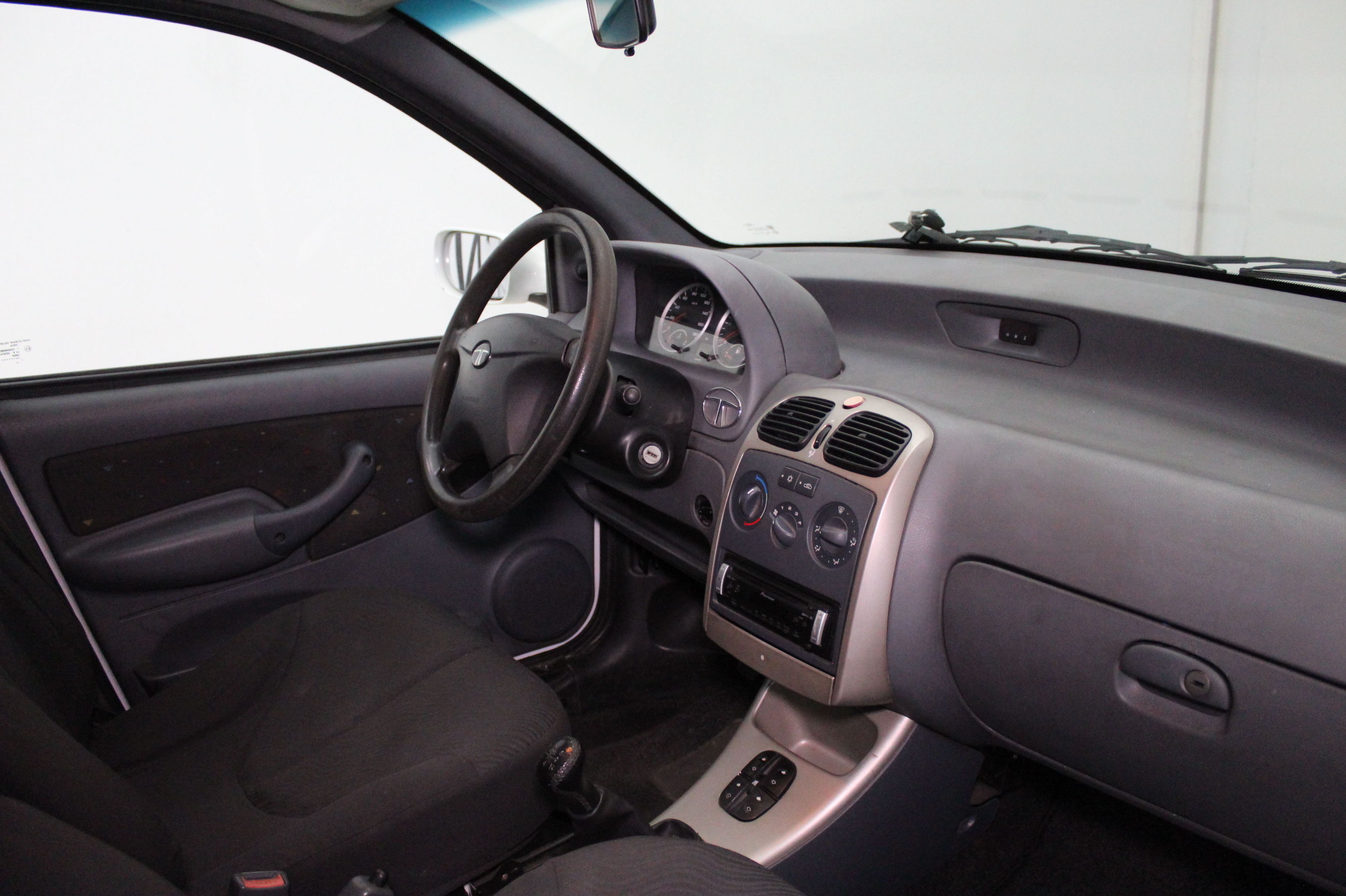 TATA Indica 1.4TD LX: Nuestros Vehículos de Activa Motors TATA Indica 1.4TD LX: Nuestros Vehículos de Activa Motors