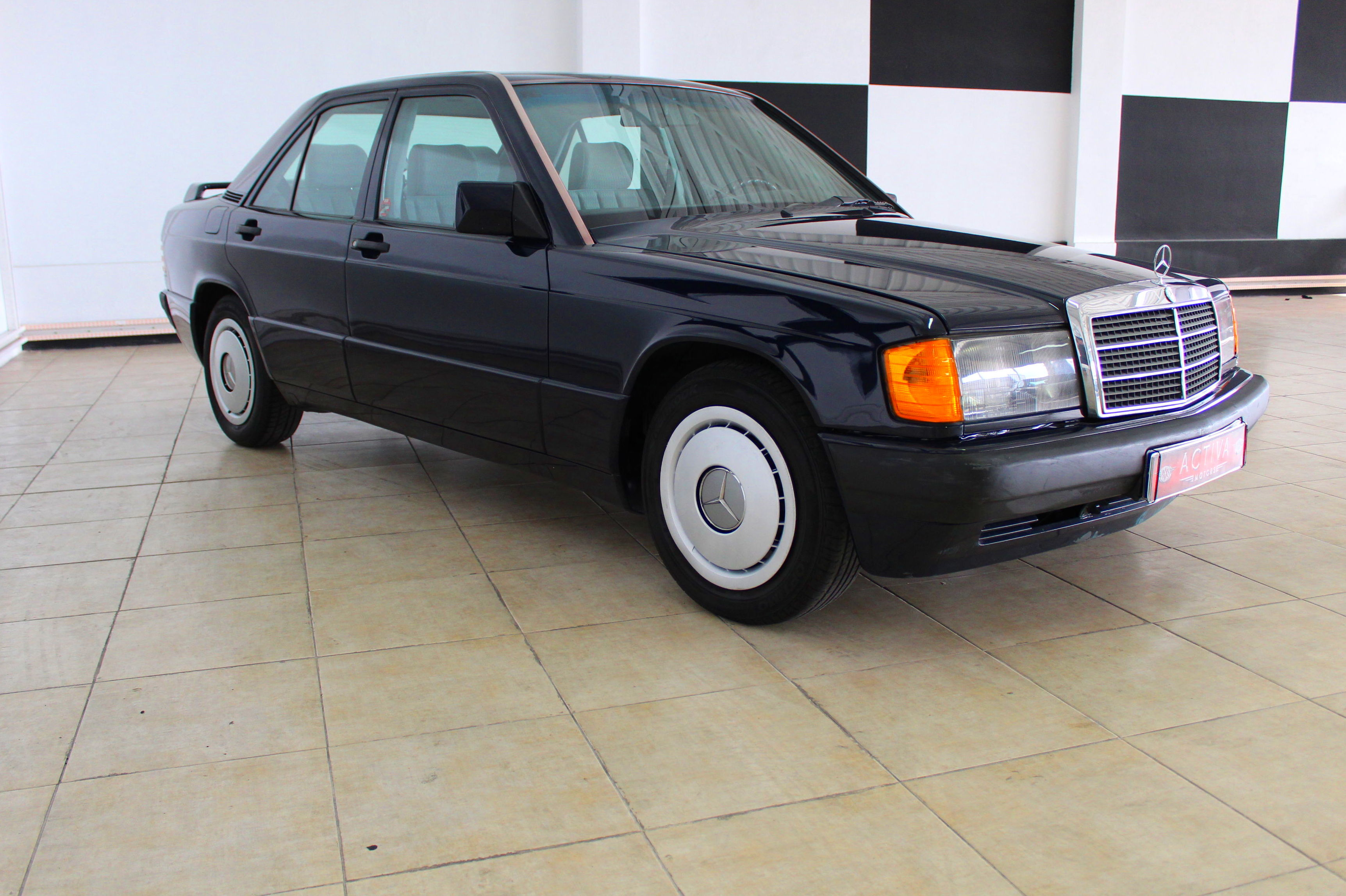 Mercedes 190E 2.0 Classic: Nuestros Vehículos de Activa Motors Mercedes 190E 2.0 Classic: Nuestros Vehículos de Activa Motors