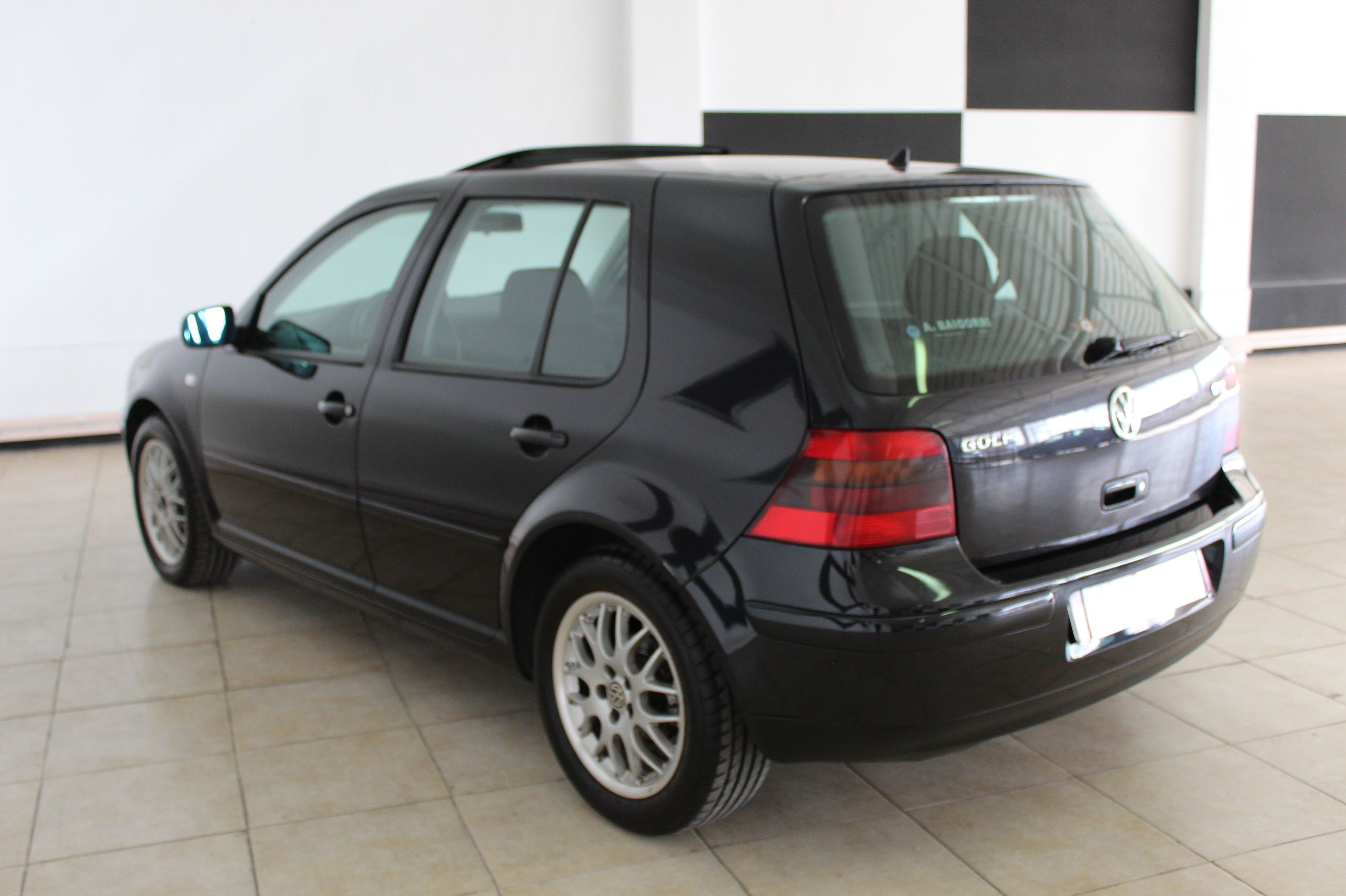VOLKSWAGEN Golf 2.3 V5 GTI 5p.: Nuestros Vehículos de Activa Motors VOLKSWAGEN Golf 2.3 V5 GTI 5p.: Nuestros Vehículos de Activa Motors