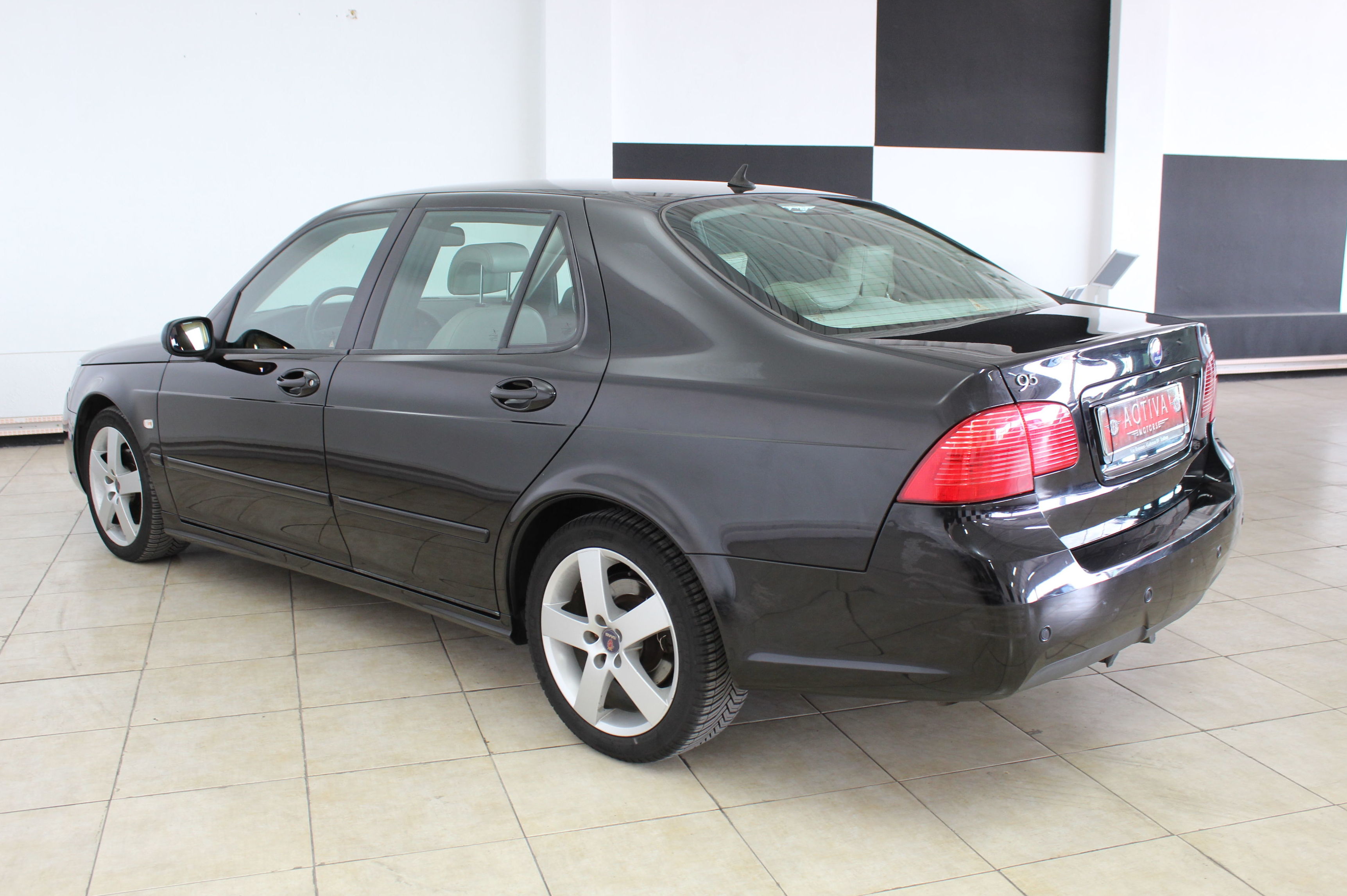 SAAB 95 TiD Vector Auto 4p.: Nuestros Vehículos de Activa Motors SAAB 95 TiD Vector Auto 4p.: Nuestros Vehículos de Activa Motors