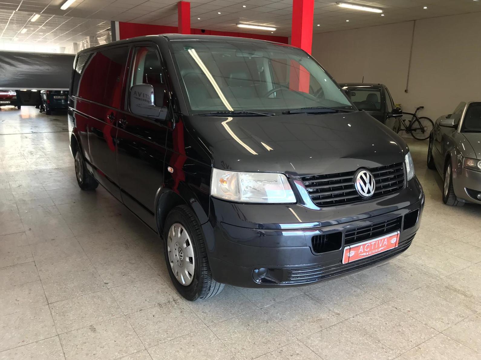 VOLKSWAGEN Caravelle Largo 2.5 TDI 130cv Comfortline 4p.: Nuestros Vehículos de Activa Motors VOLKSWAGEN Caravelle Largo 2.5 TDI 130cv Comfortline 4p.: Nuestros Vehículos de Activa Motors