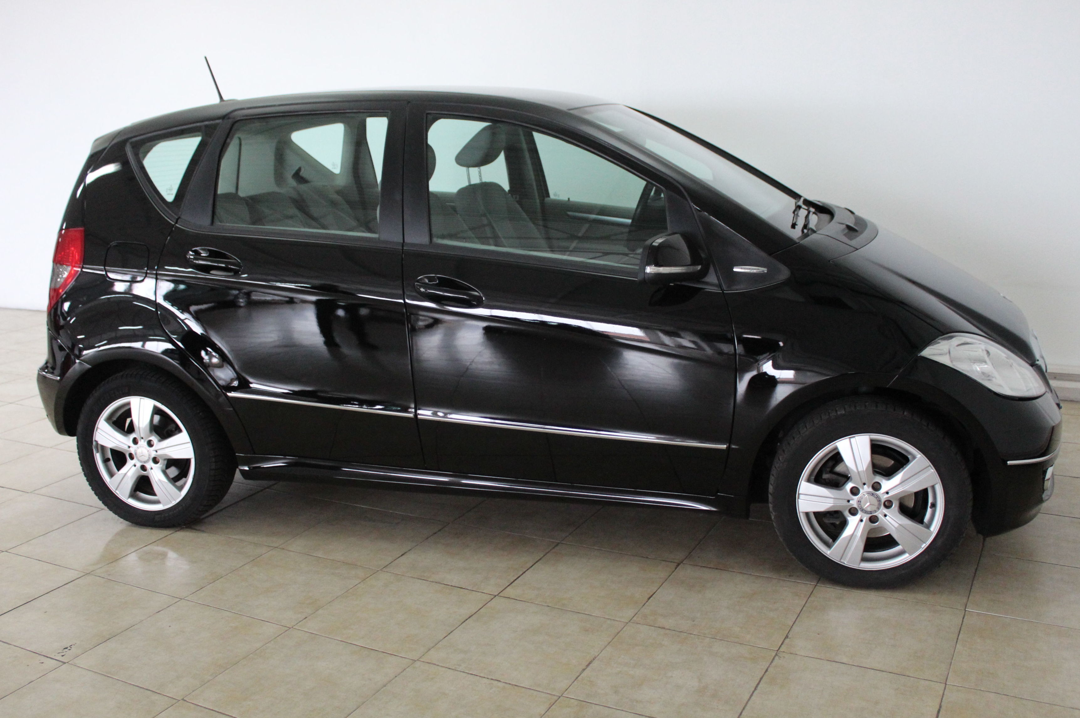 MERCEDES-BENZ Clase A A 180 CDI AVANTGARDE 5p.: Nuestros Vehículos de Activa Motors MERCEDES-BENZ Clase A A 180 CDI AVANTGARDE 5p.: Nuestros Vehículos de Activa Motors