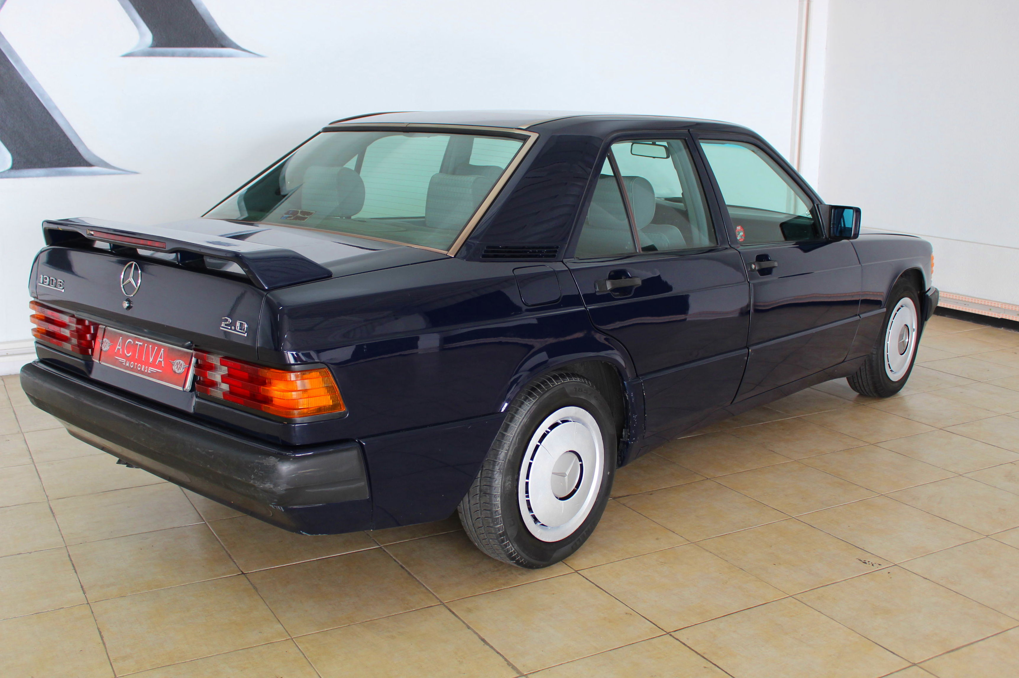 Mercedes 190E 2.0 Classic: Nuestros Vehículos de Activa Motors Mercedes 190E 2.0 Classic: Nuestros Vehículos de Activa Motors