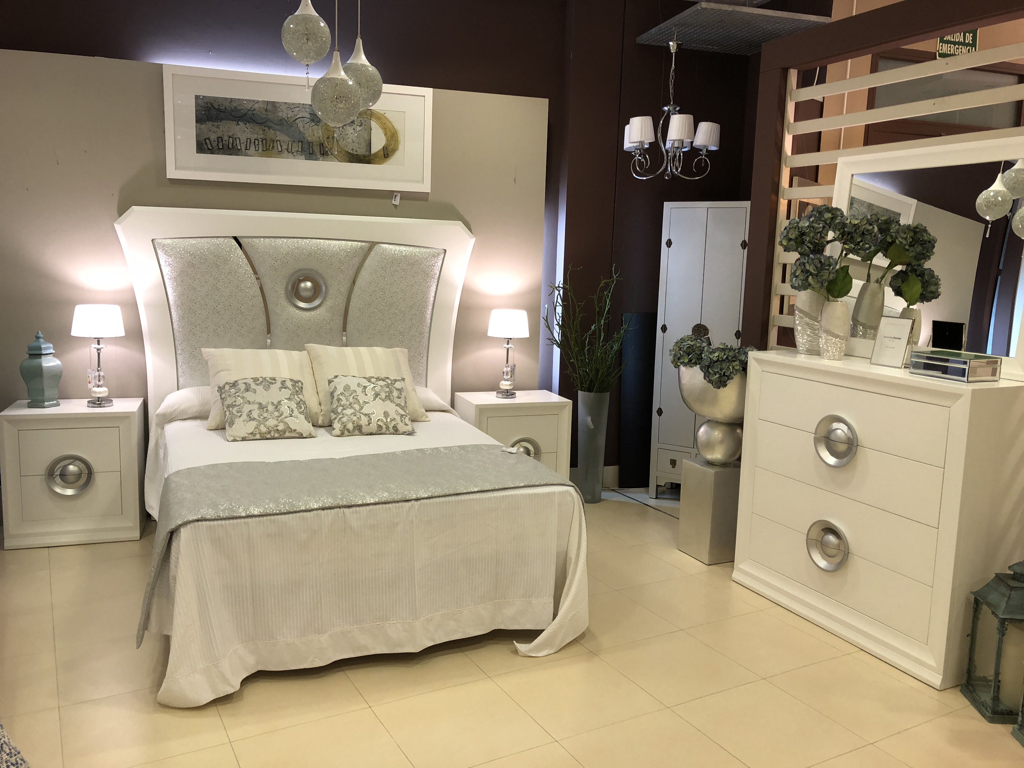 Dormitorios: Paga en 24 meses sin intereses de Muebles Angelita Horcas, S. L. Dormitorios: Paga en 24 meses sin intereses de Muebles Angelita Horcas, S. L.